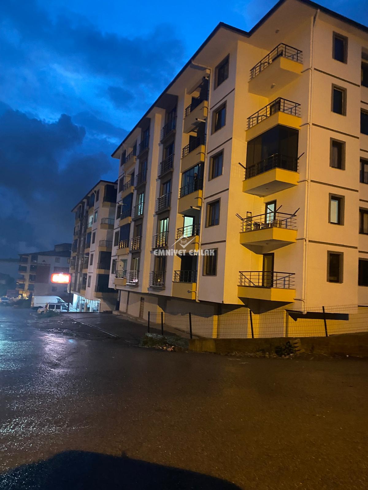 Kepez Mahallesi Çetin Emeç Caddesi Satılık 3+1 Daire