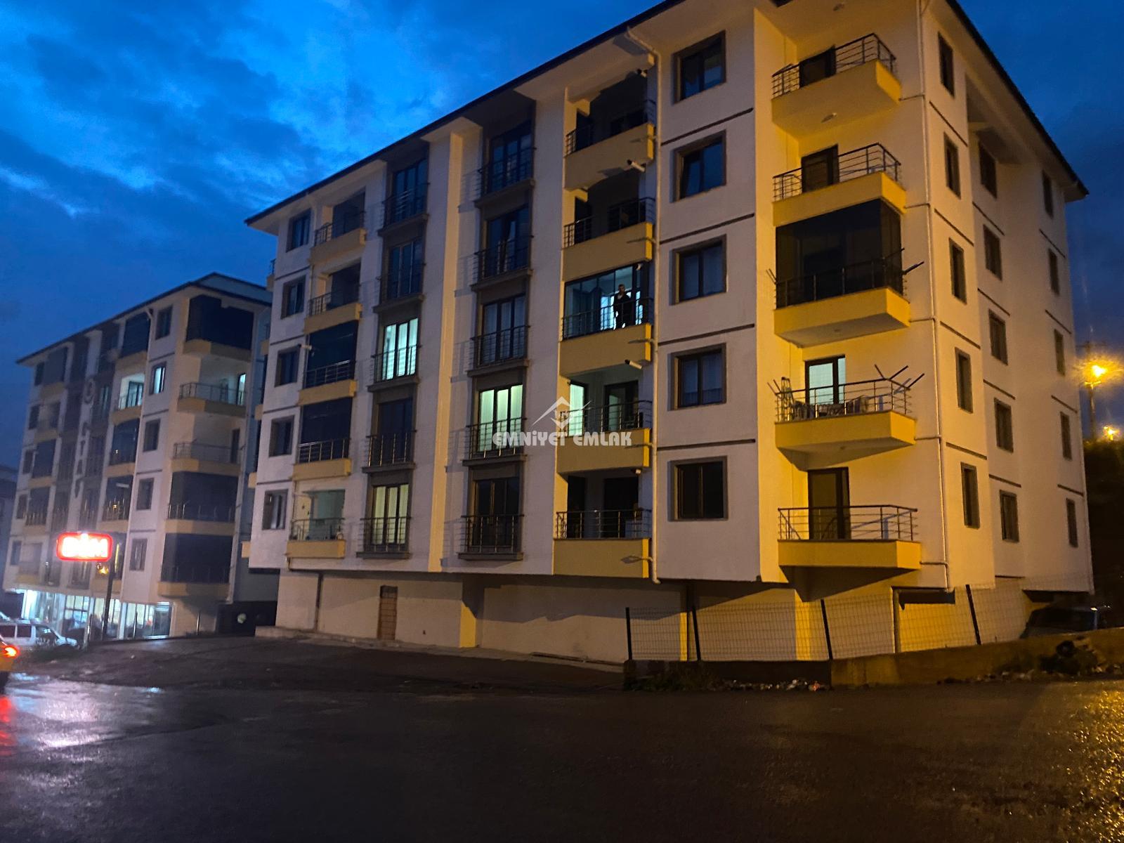 Kepez Mahallesi Çetin Emeç Caddesi Satılık 3+1 Daire