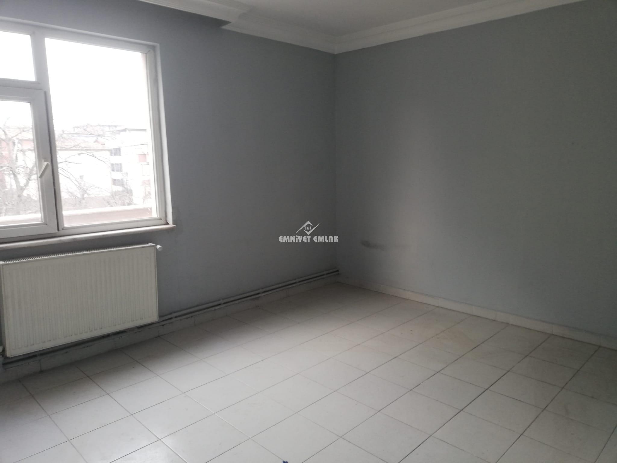 DİŞ HASTANESİ CARREFOUR KARŞISI ANAYOL KENARI 4+1 KİRALIK OFİS&DAİRE