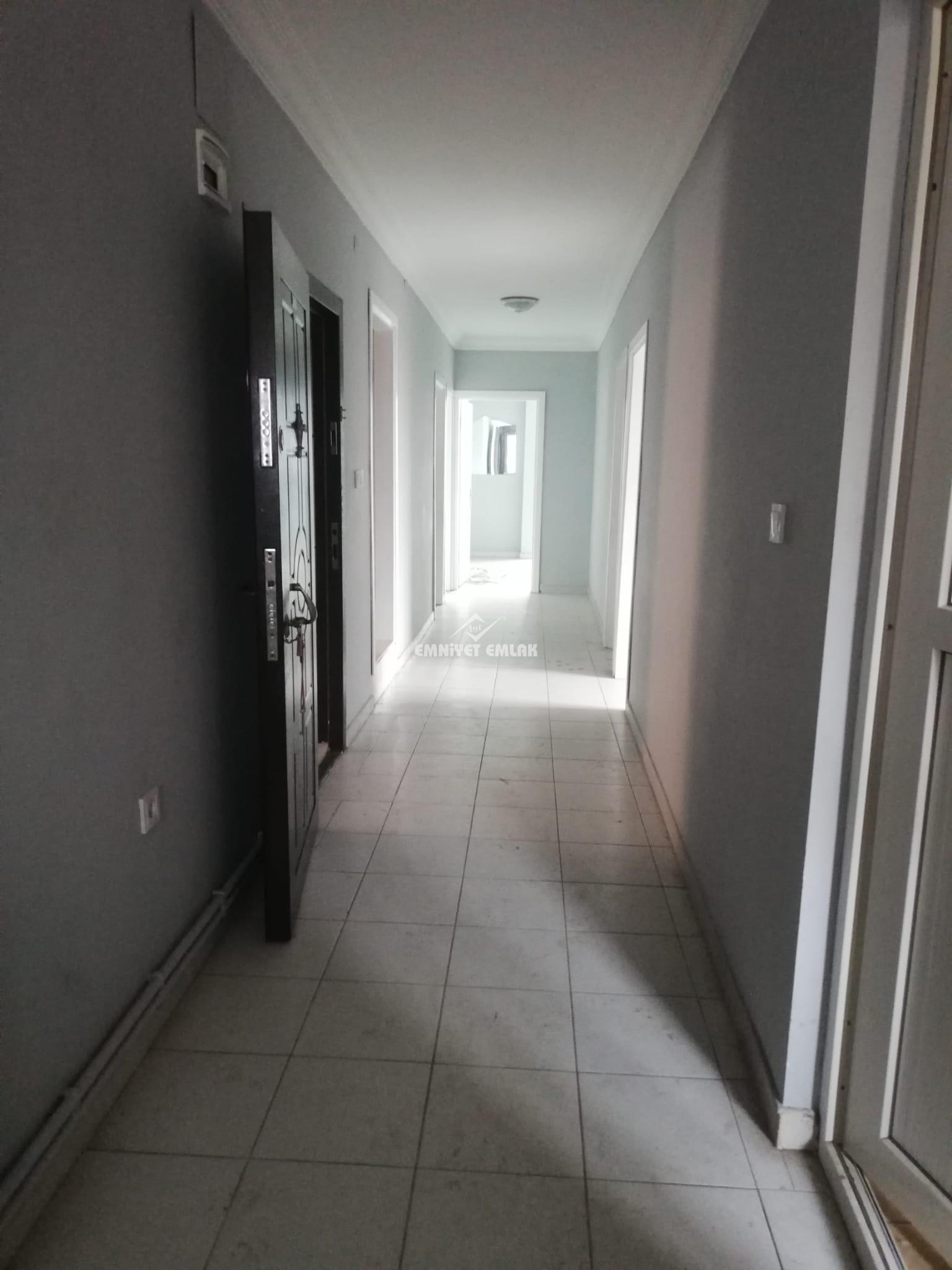 DİŞ HASTANESİ CARREFOUR KARŞISI ANAYOL KENARI 4+1 KİRALIK OFİS&DAİRE