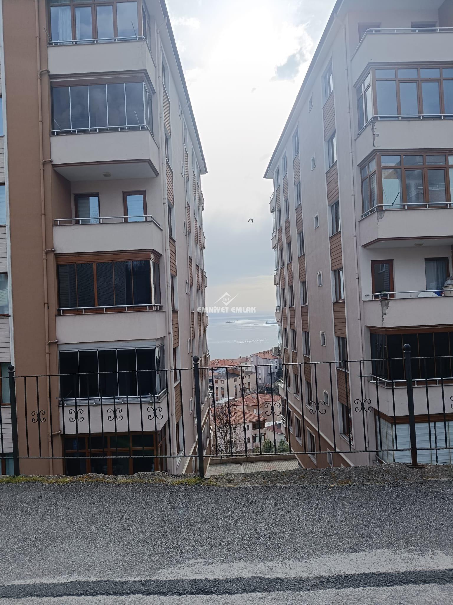 KDZ EREĞLİ KİRMANLI MAHALLESİNDE FULL DENİZ MANZARALI 3+1 SATILIK DAİRE