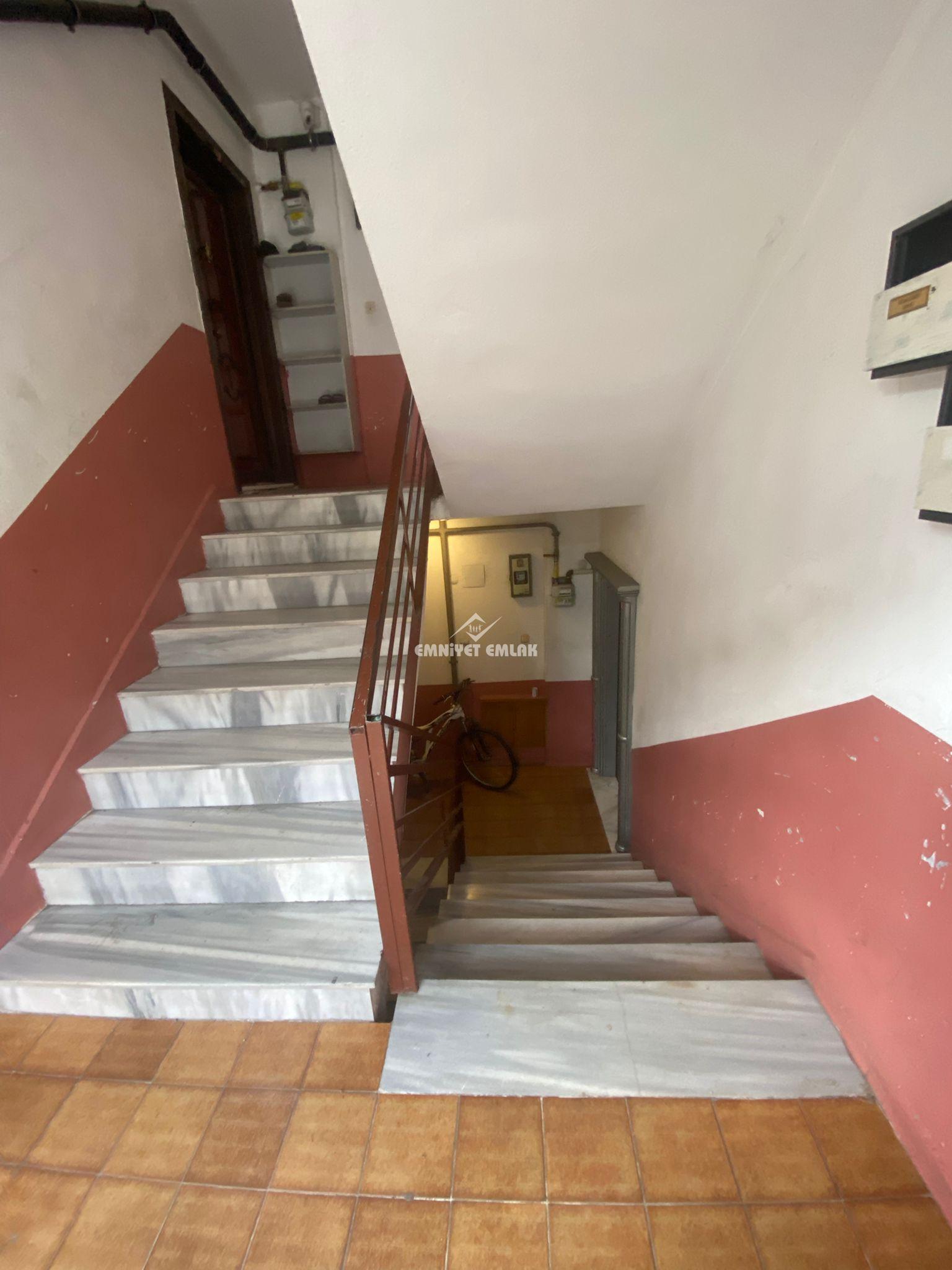 KDZ EREĞLİ BAĞLIK MH.HATİP SOKAKTA 3+1 SATILIK FIRSAT DAİRE