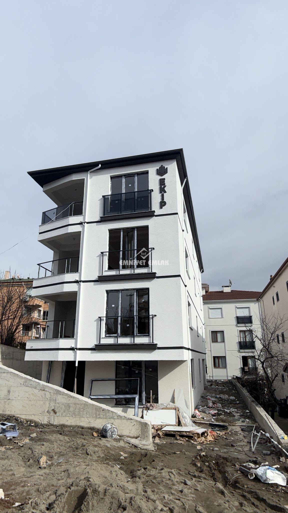 EREĞLİ UZUNMEHMET MAHALLESİ KADI TARLASI BÖLGESİNDE SATILIK 3+1 DAİRE