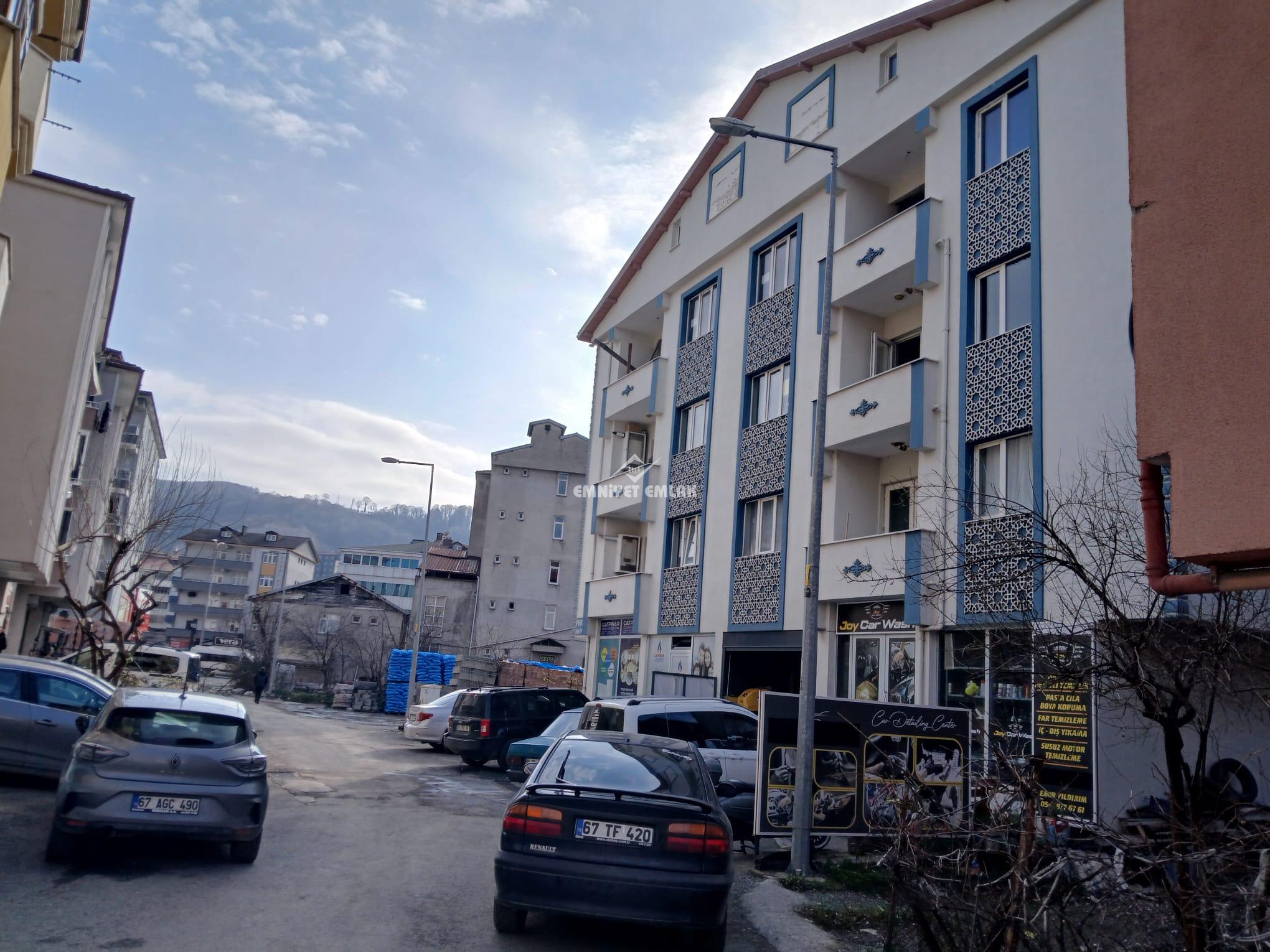 KEPEZ KARANFİL PASTANESİ  KARŞISINDA 3+1 KİRALIK ARA KAT