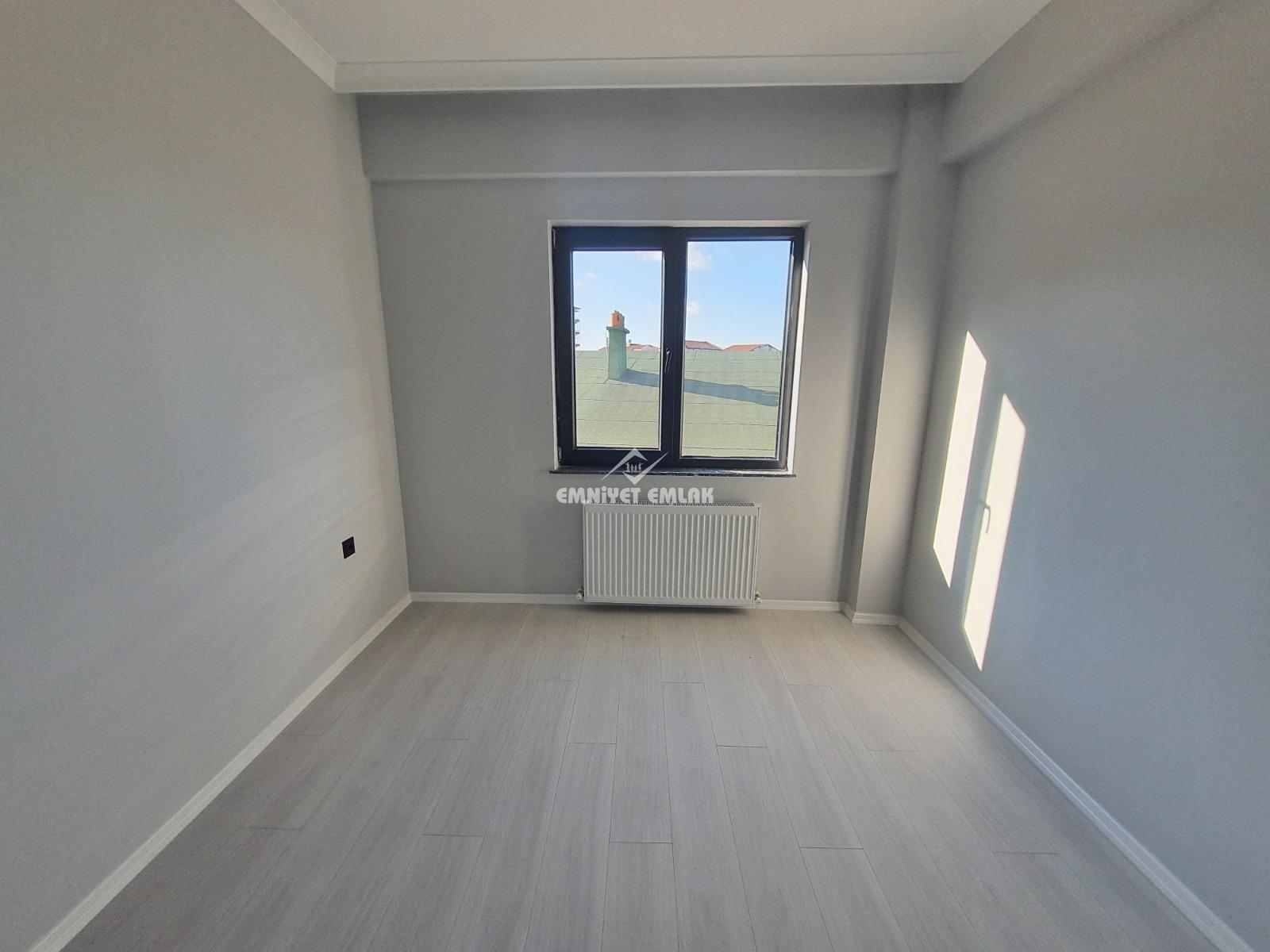 Ereğli Çavdarlı Dr. Sitesi Bölgesi Satılık Deniz Manzaralı 1+1 Daire