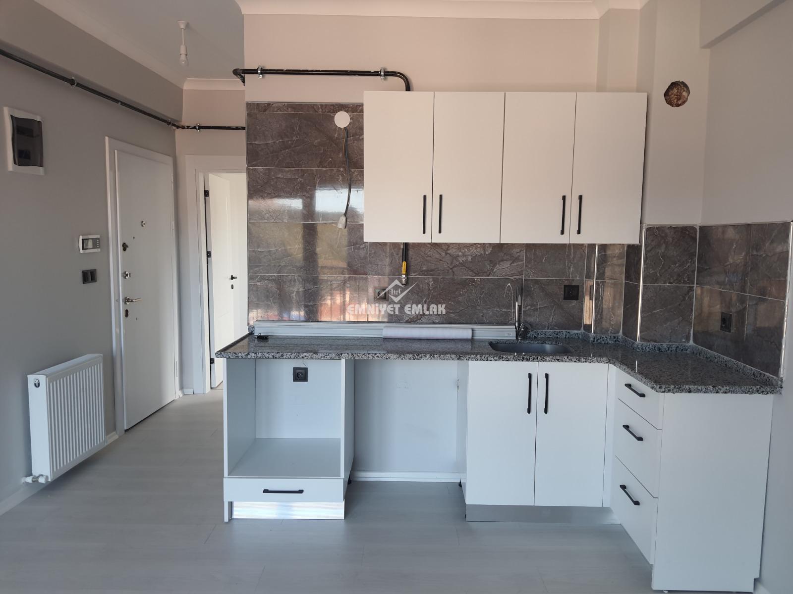 Ereğli Çavdarlı Dr. Sitesi Bölgesi Satılık Deniz Manzaralı 1+1 Daire