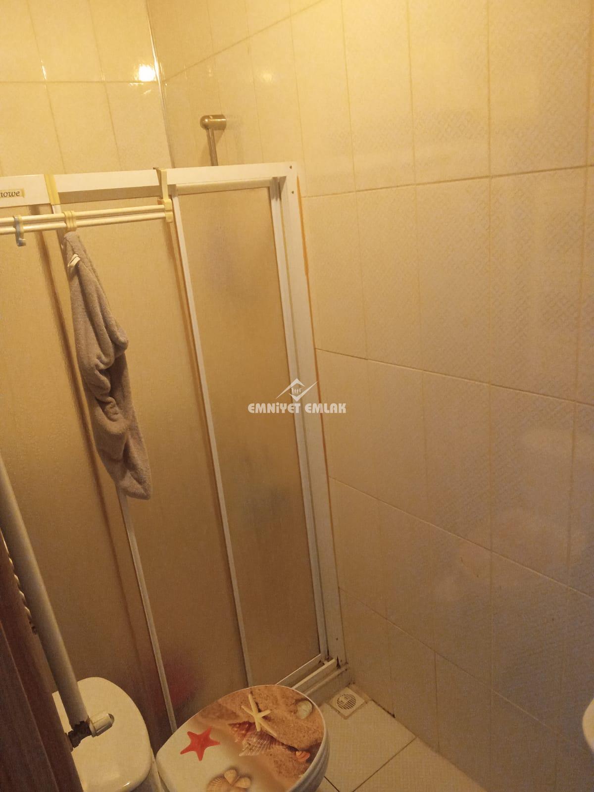 Kavaklık Sosyete Pazarı Mevkii Ayrı Mutfak Satılık 1+1 Daire