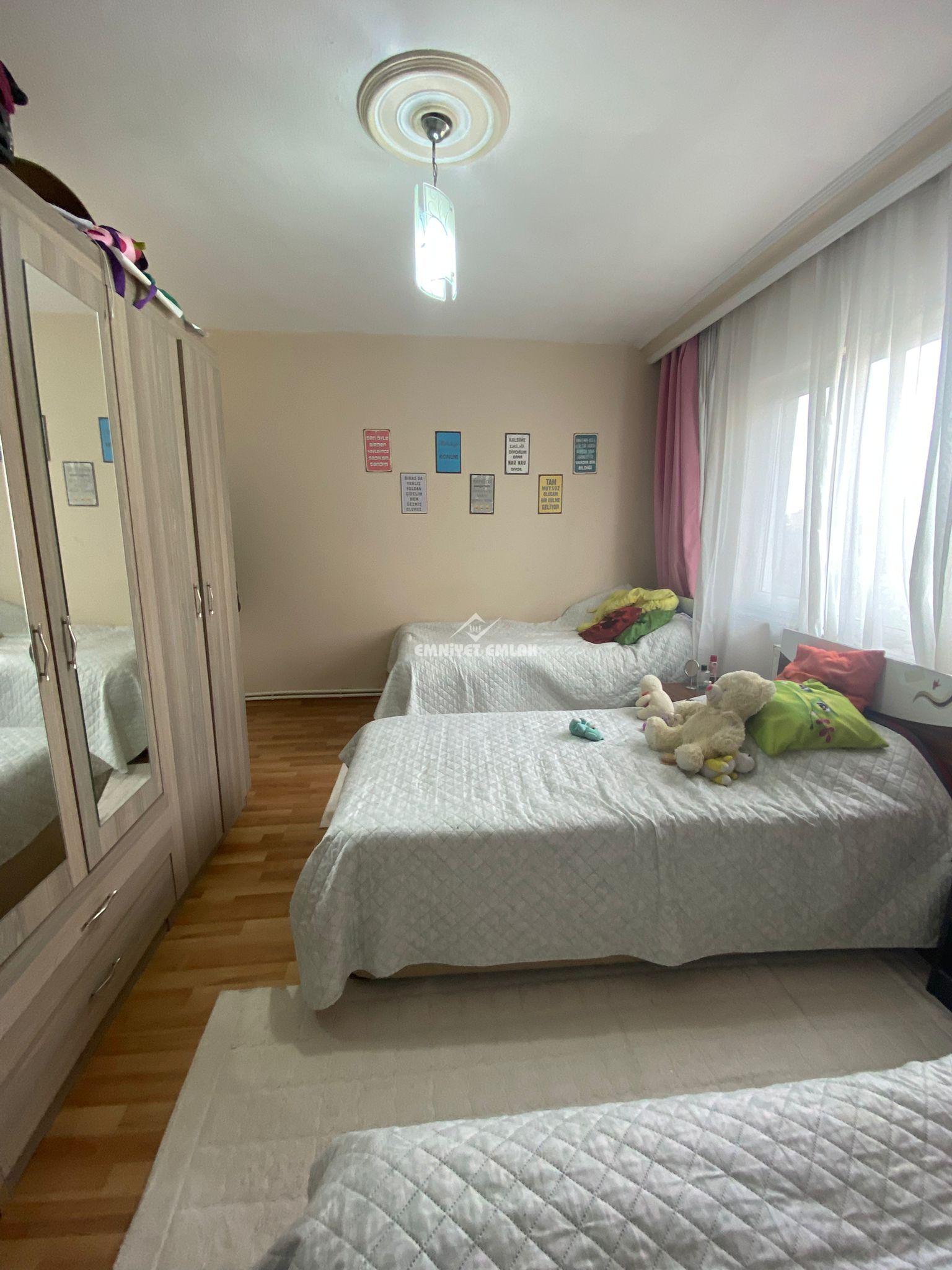 KDZ EREĞLİ BAĞLIK MH.HATİP SOKAKTA 3+1 SATILIK FIRSAT DAİRE