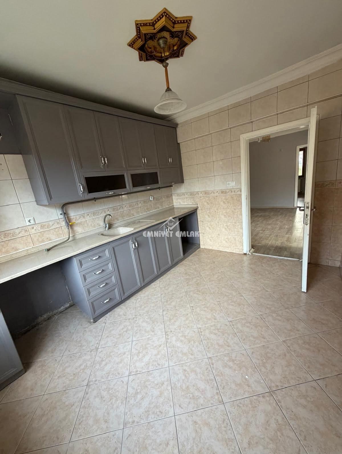 KDZ EREĞLİ GÜLDERE MAHALLESİ ÇARŞIYA YÜRÜME MESAFESİNDE 3+1 SATILIK  DAİRE