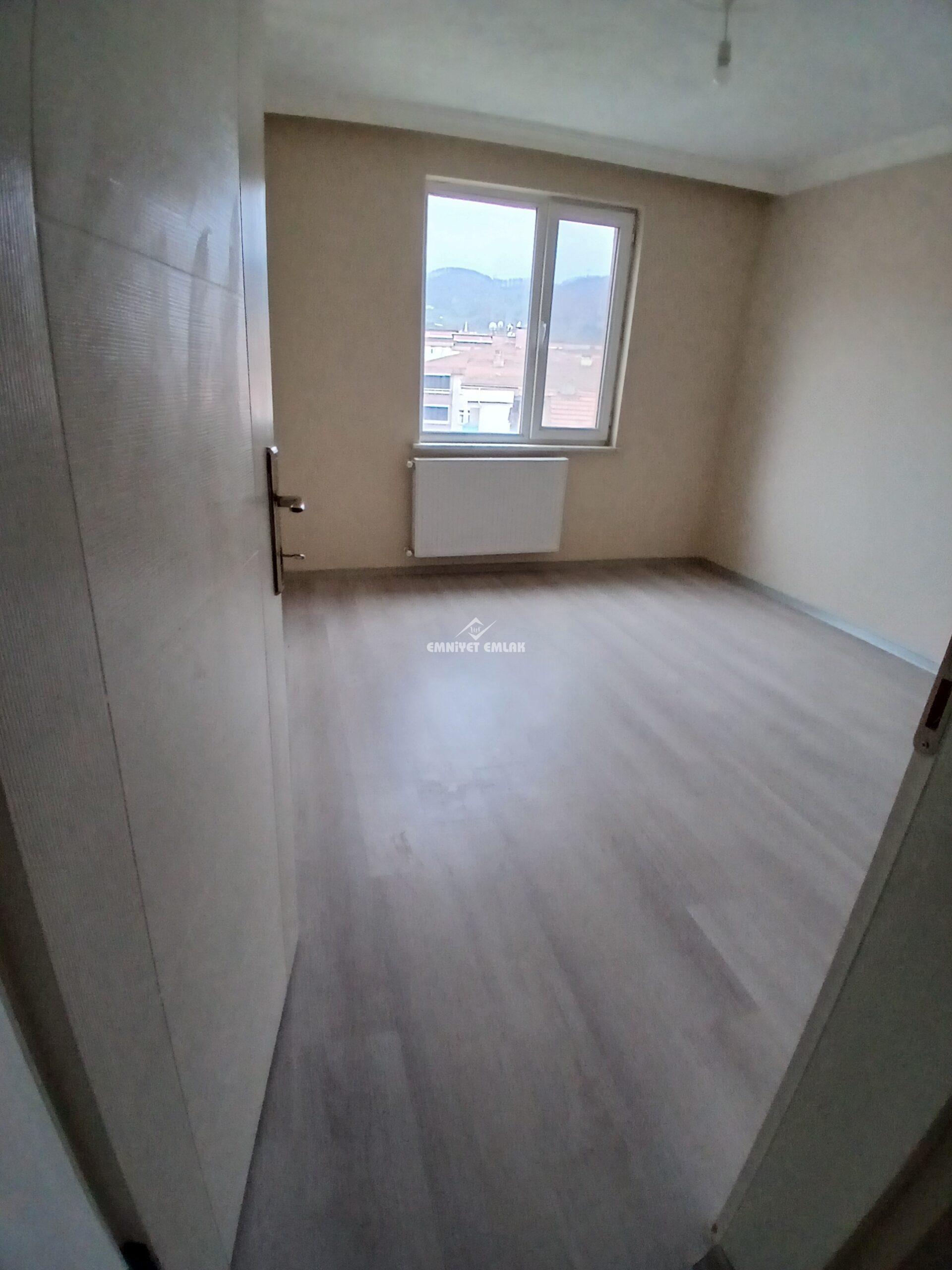 KEPEZ PAZAR YANINDA ARA KAT SIFIR 3+1 KİRALIK