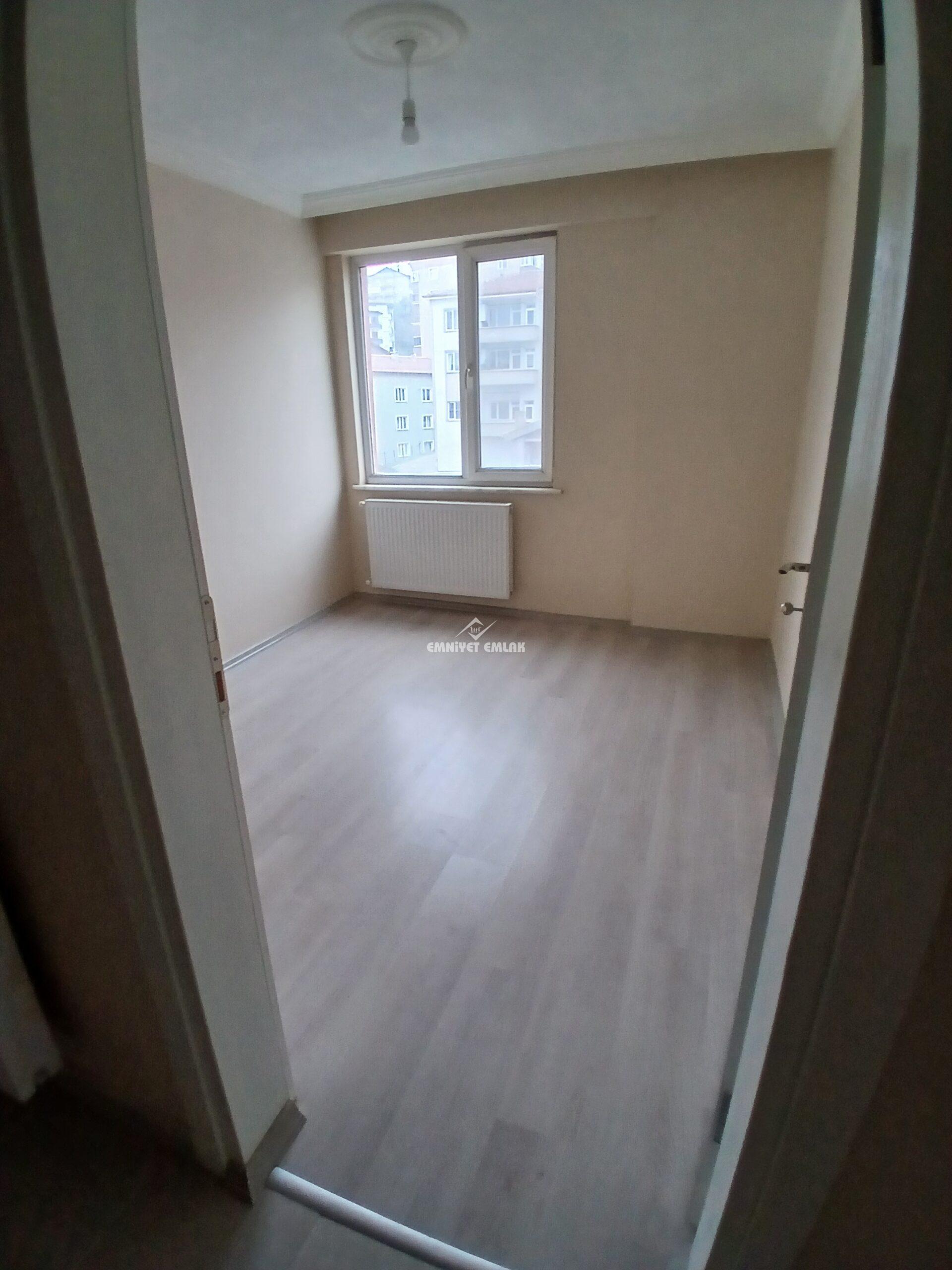 KEPEZ PAZAR YANINDA ARA KAT SIFIR 3+1 KİRALIK