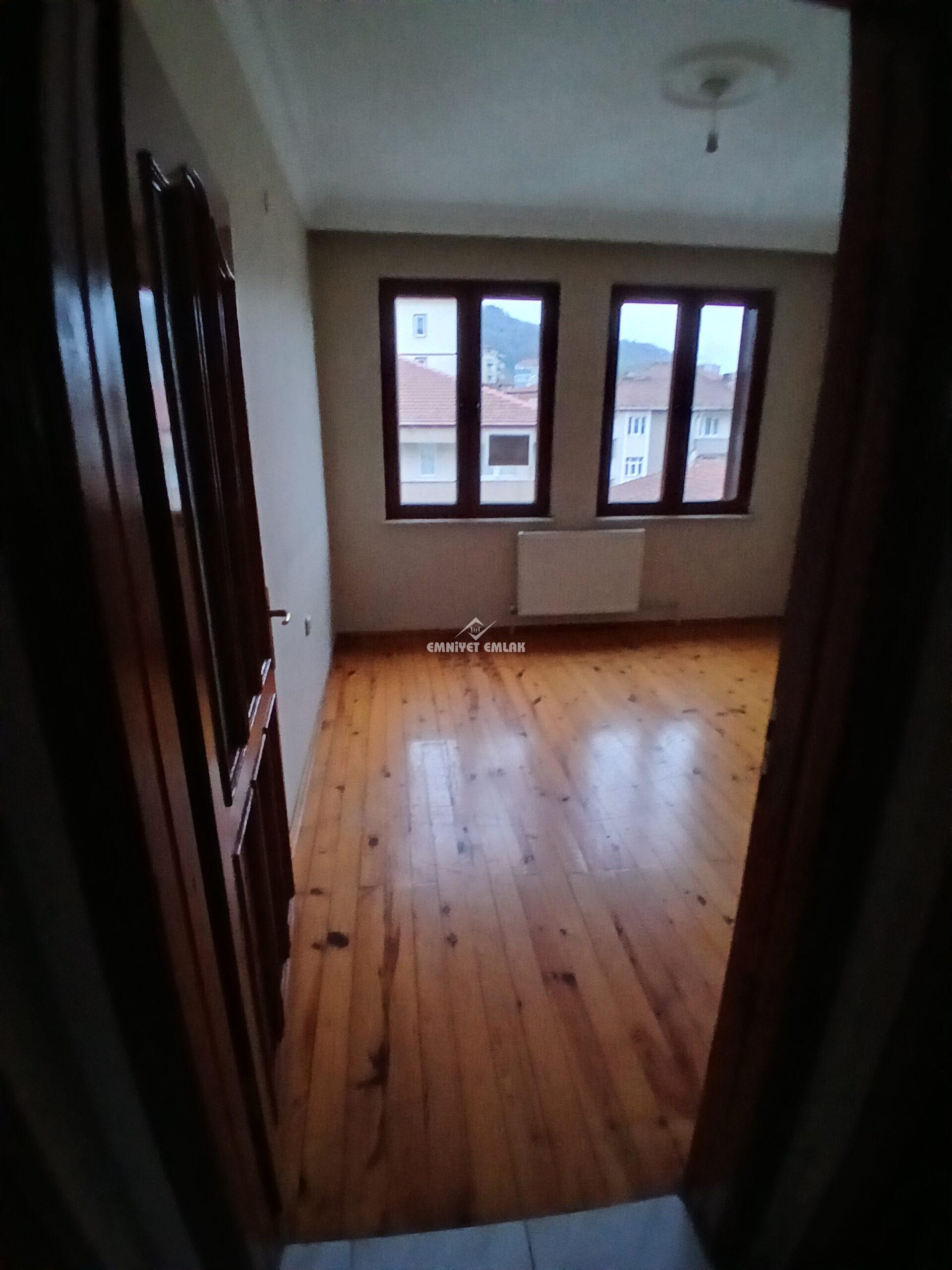 KEPEZ ANAYOLDA SAĞLIK OCAĞINA BİTİŞİK 3+1 KİRALIK