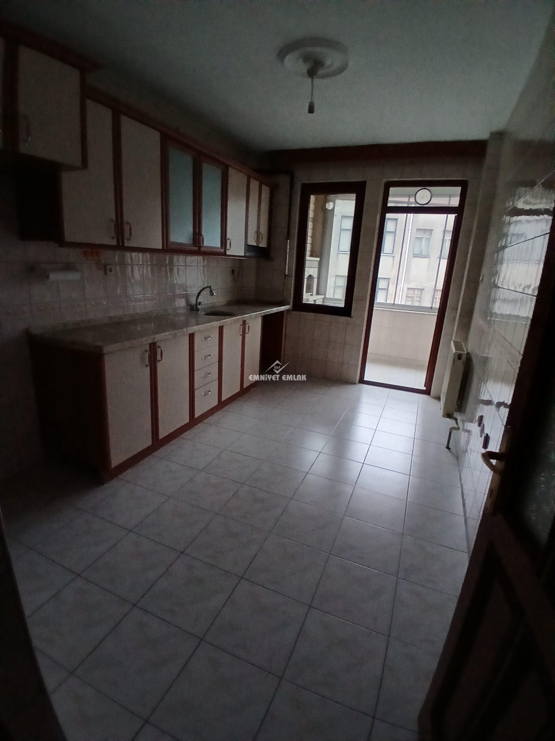 KEPEZ ANAYOLDA SAĞLIK OCAĞINA BİTİŞİK 3+1 KİRALIK