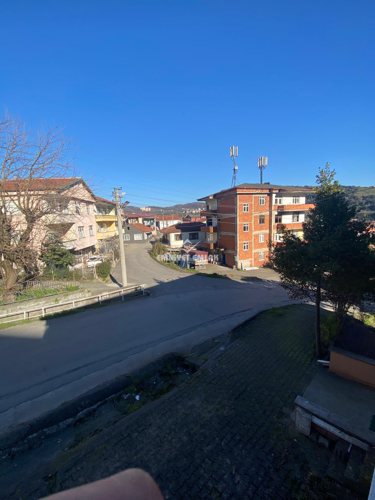 KDZ EREĞLİ KARGA MAHALLESİNDE ÇARŞIYA YÜRÜME MESAFESİNDE 2+1 KISMİ EŞYALI KİRALIK DAİRE