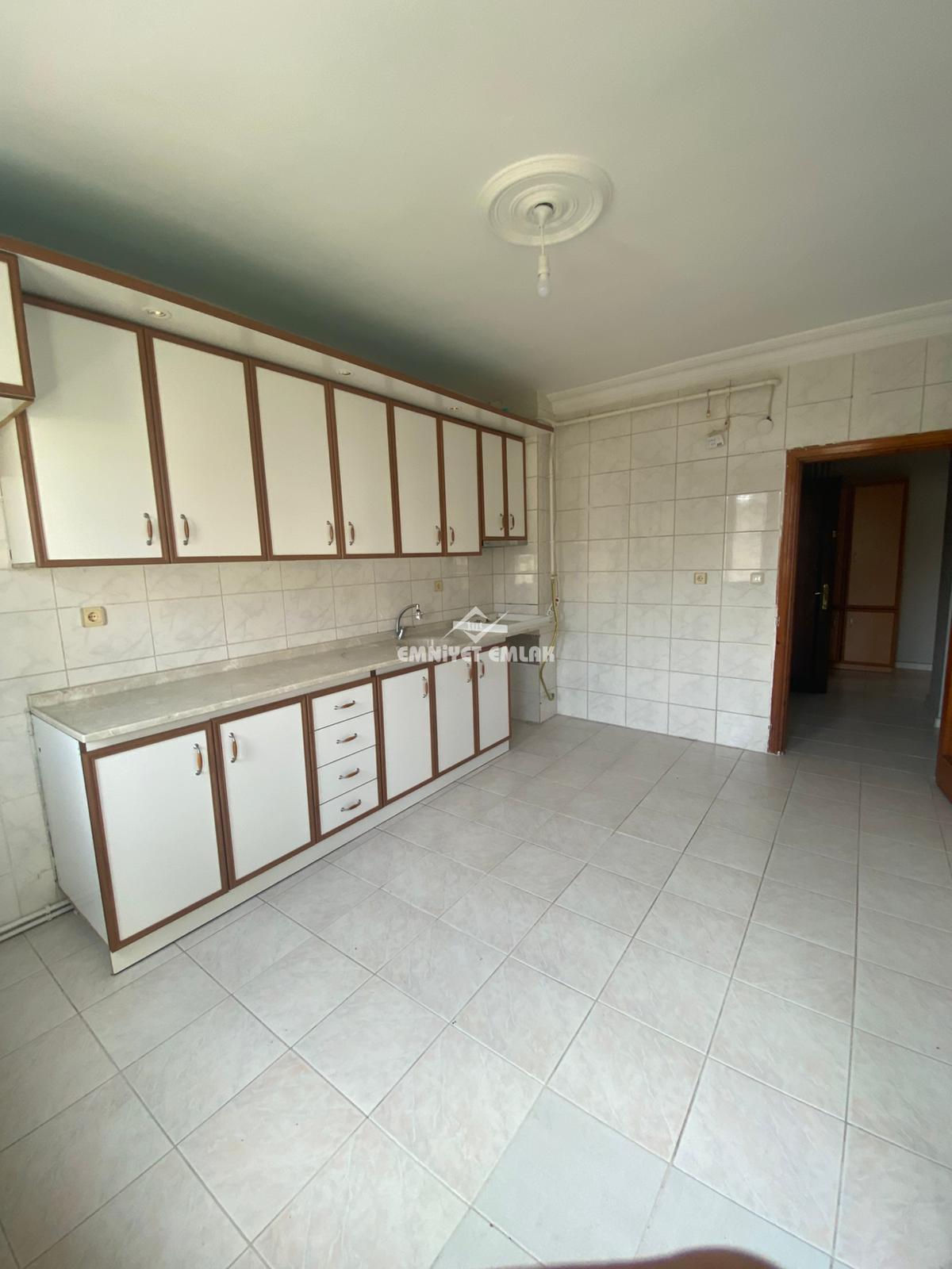 Müftü Mahallesi’nde Merkezi Konumda Kiralık 2+1 Daire