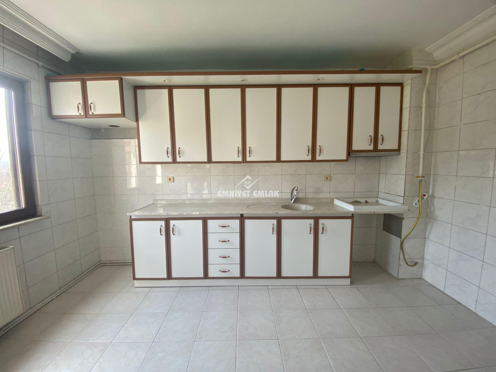 Müftü Mahallesi’nde Merkezi Konumda Kiralık 2+1 Daire