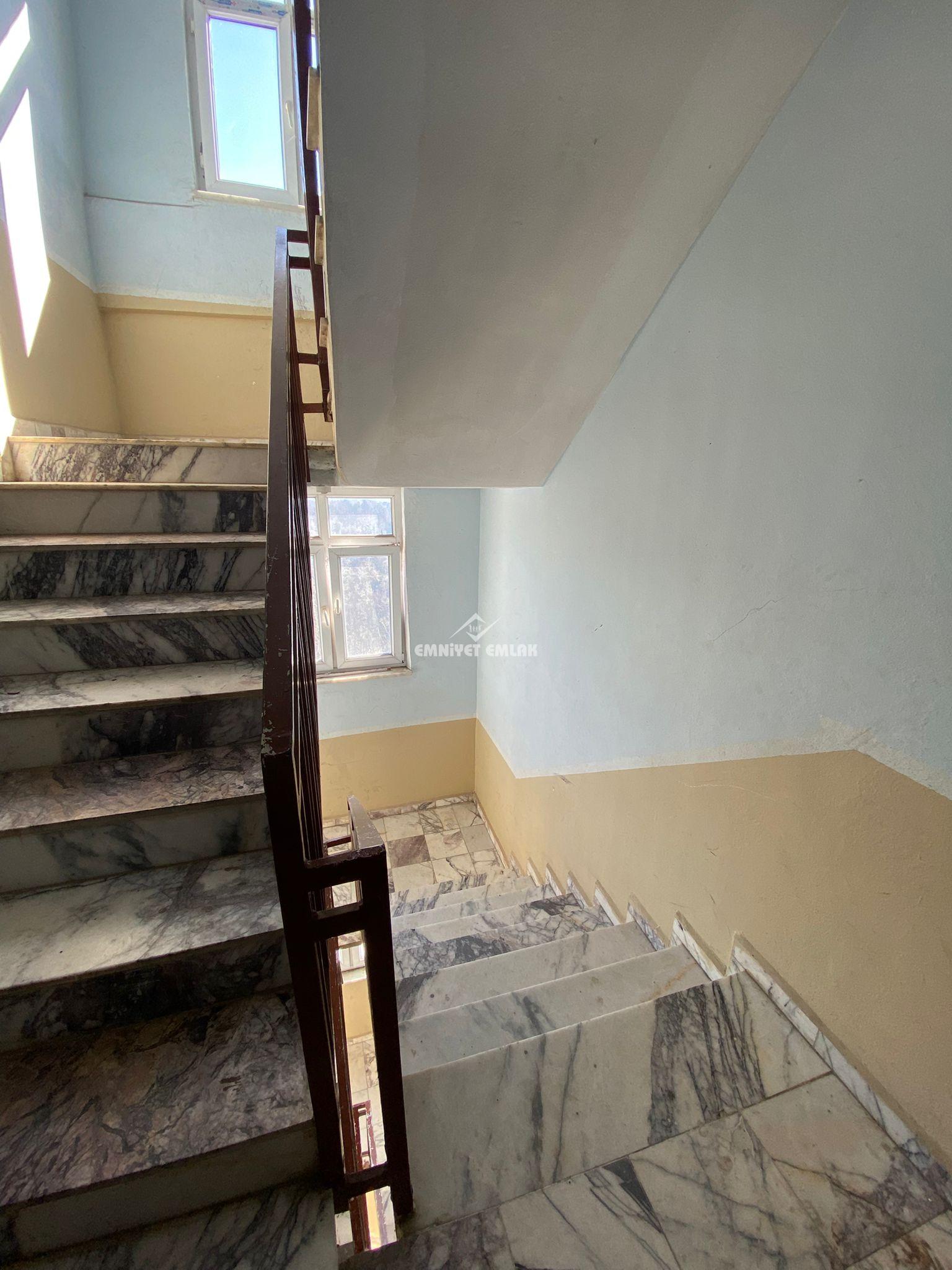 KDZ EREĞLİ BAĞLIK MAH AKTAS SOKAK’TA ORHAN OĞUZ İLKOKULUNA YÜRÜME MESAFESİNDE 5 ADET 3+1 KİRALIK DAİRELER