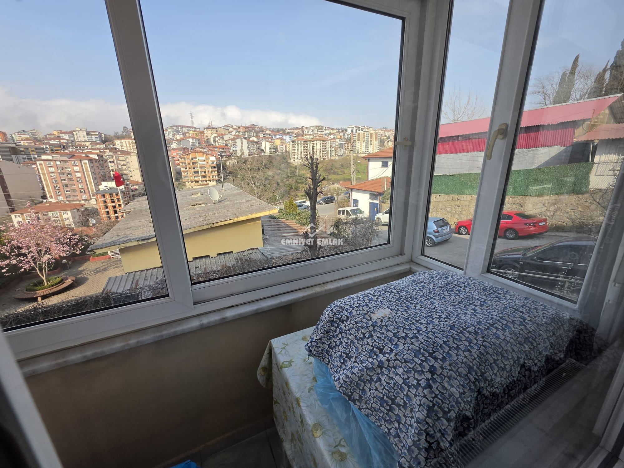 KDZ EREĞLİ  NİMET İLKÖĞRETİM OKULU MEVKİİ KANDİLLİ LOJMANLARINDA 2+1 SATILIK DAİRE