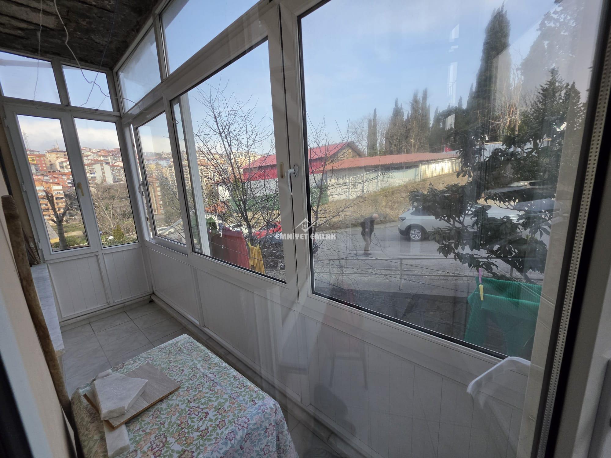 KDZ EREĞLİ  NİMET İLKÖĞRETİM OKULU MEVKİİ KANDİLLİ LOJMANLARINDA 2+1 SATILIK DAİRE