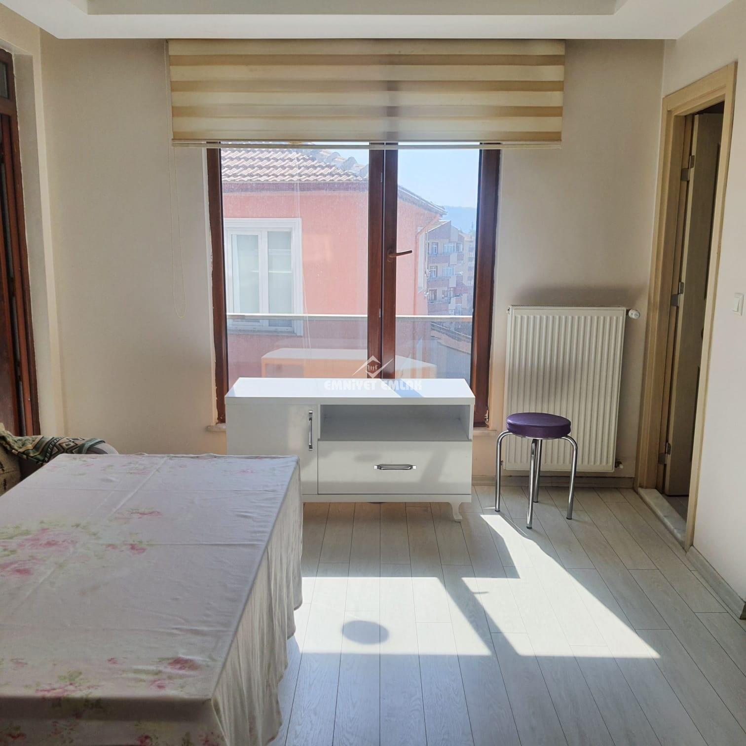 KDZ Ereğli Merkezde Eşyalı 1+1 Kiralık Daire