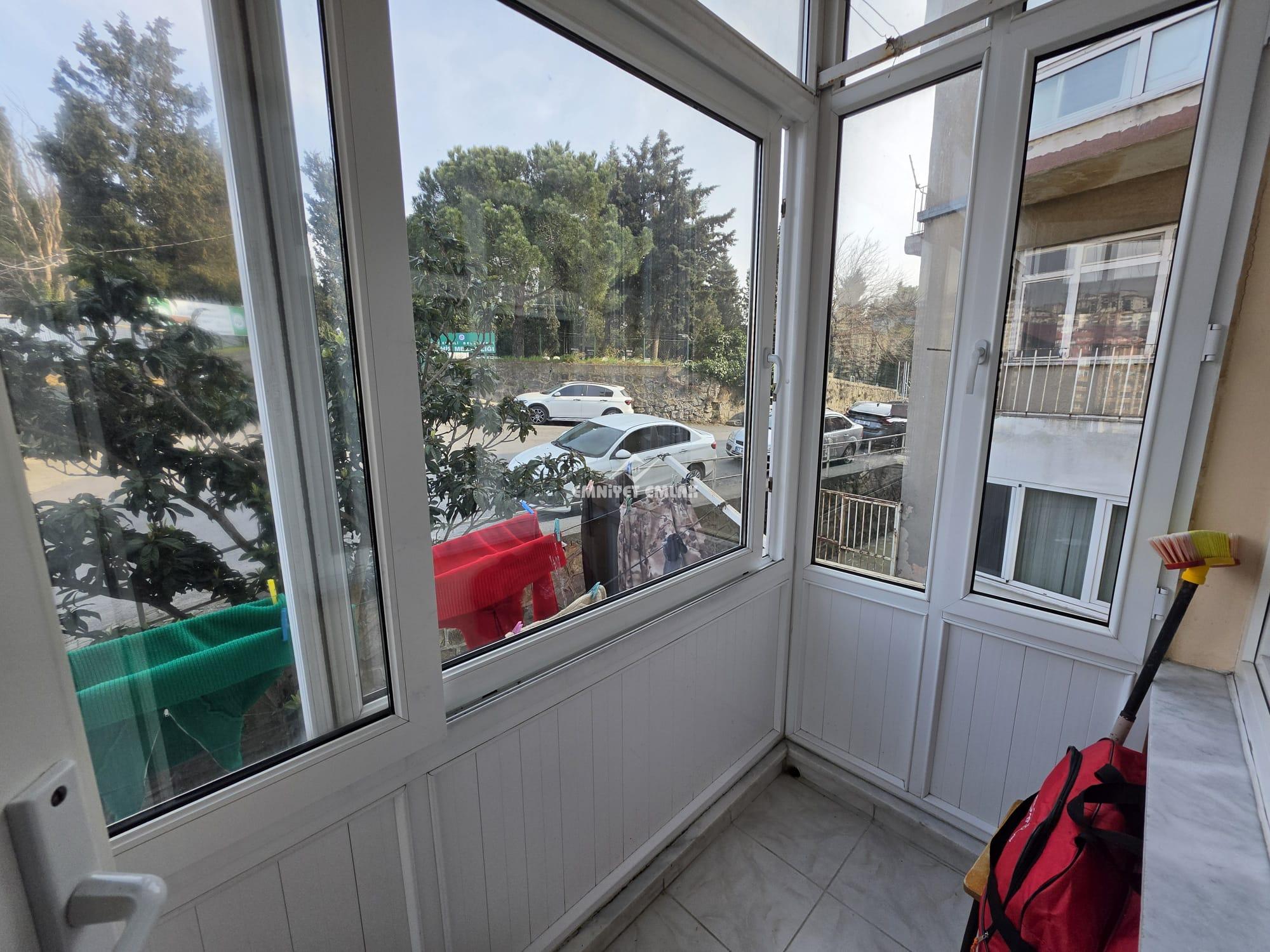 KDZ EREĞLİ  NİMET İLKÖĞRETİM OKULU MEVKİİ KANDİLLİ LOJMANLARINDA 2+1 SATILIK DAİRE