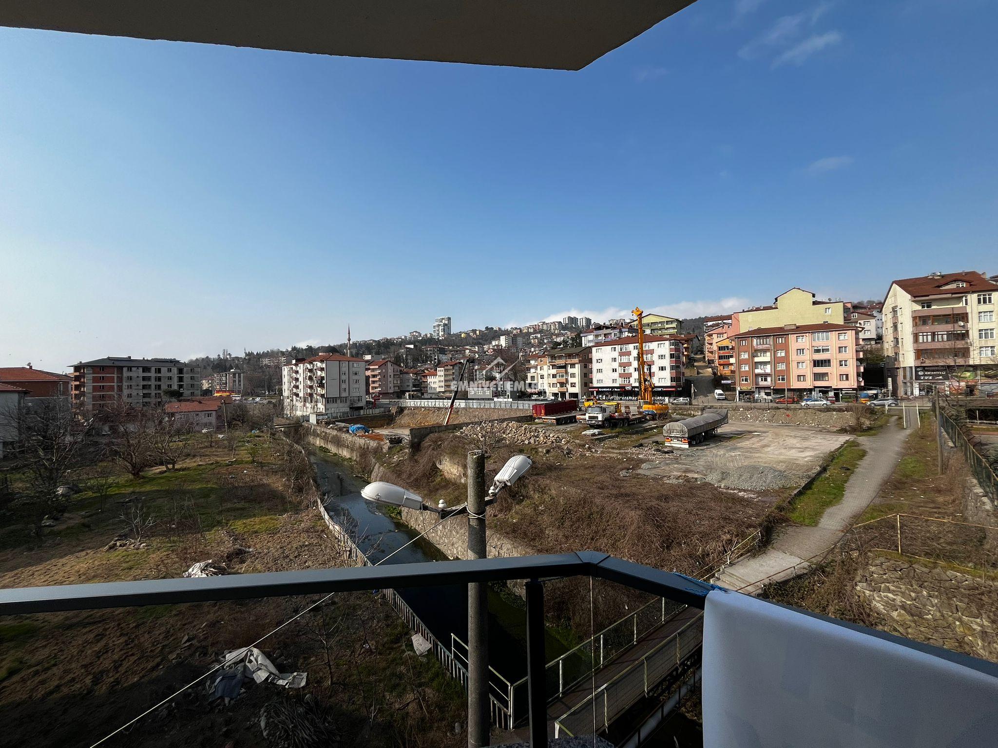 KEPEZ ANAYOL KENARI İMAM HATİP LİSESİ YANI EŞYALI KİRALIK 1+1