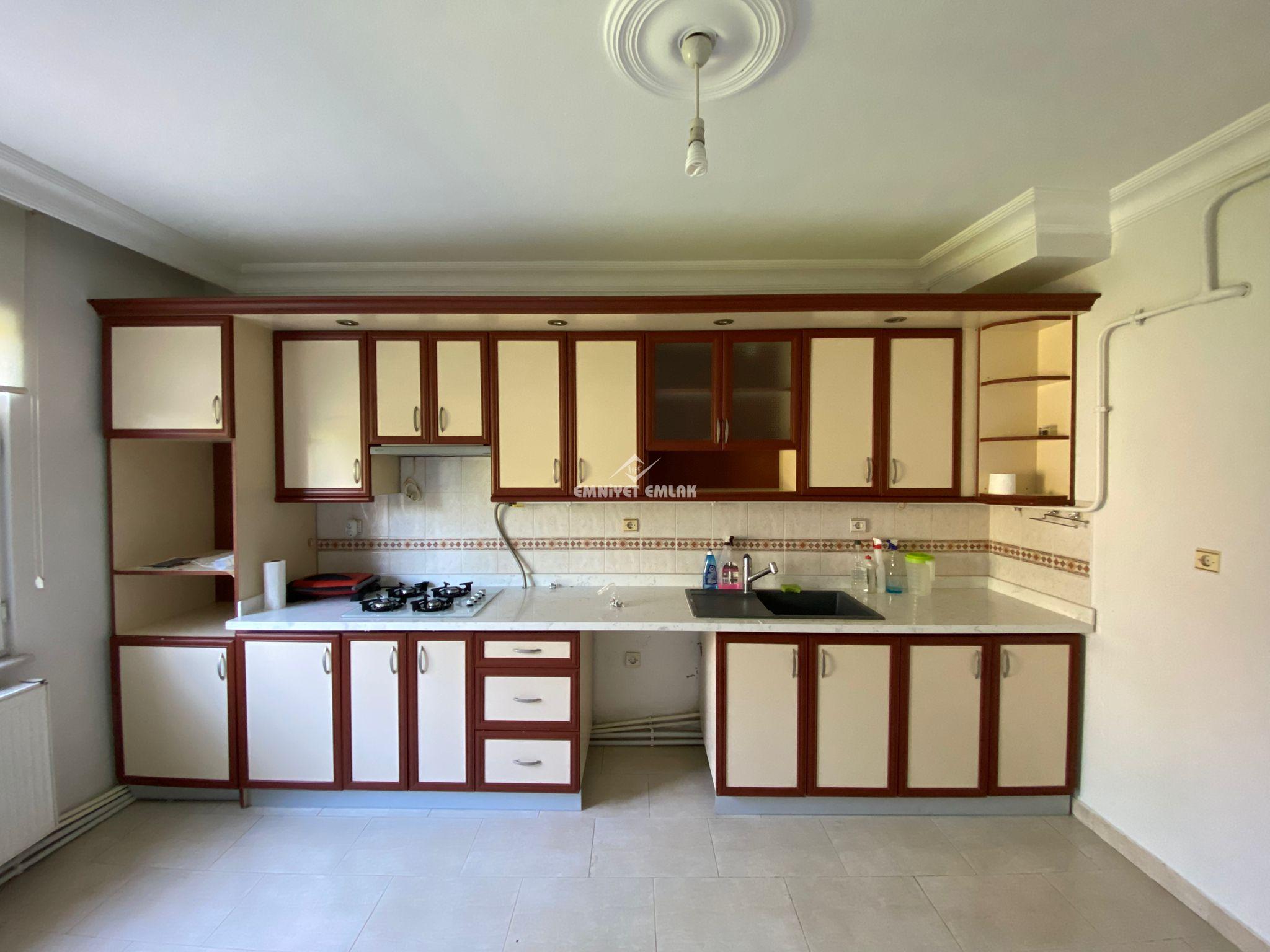 EREĞLİ SÜLEYMANLAR MAHALLESİ KADITARLASI’NDA SATILIK 3+1 DAİRE