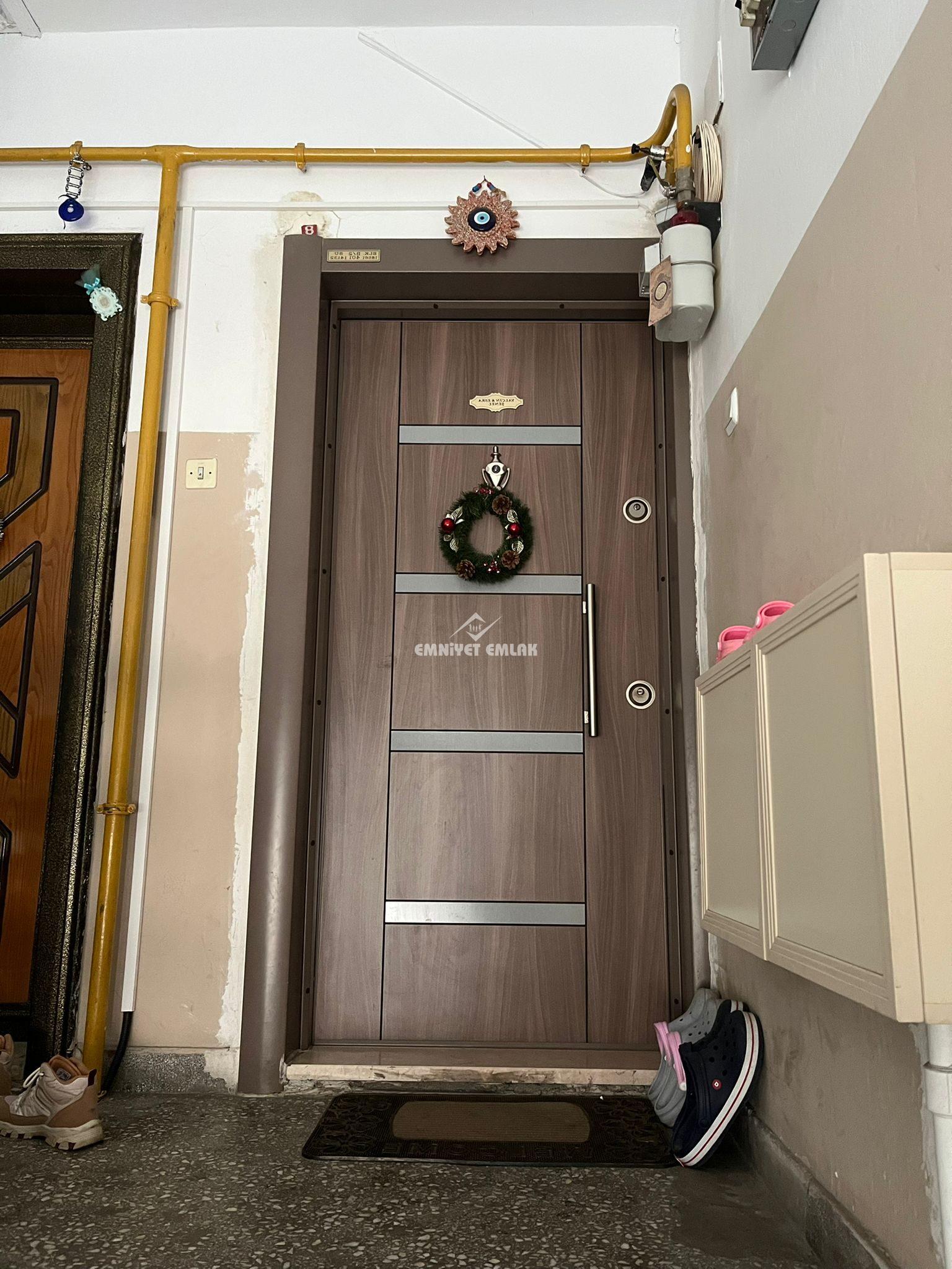 Carrefour Karşısı, Diş Hastanesi Yakını 3+1 Satılık Daire