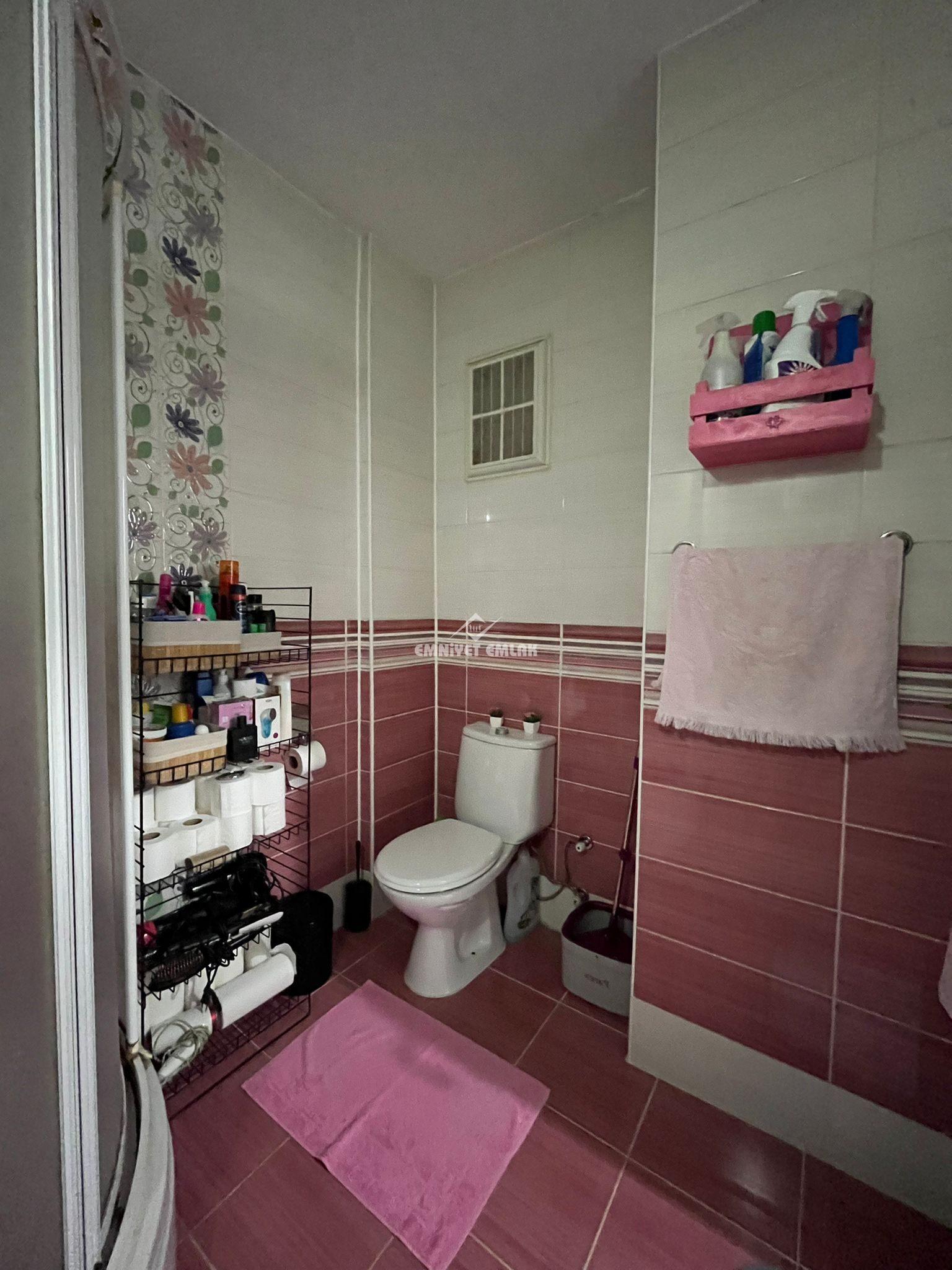 Carrefour Karşısı, Diş Hastanesi Yakını 3+1 Satılık Daire