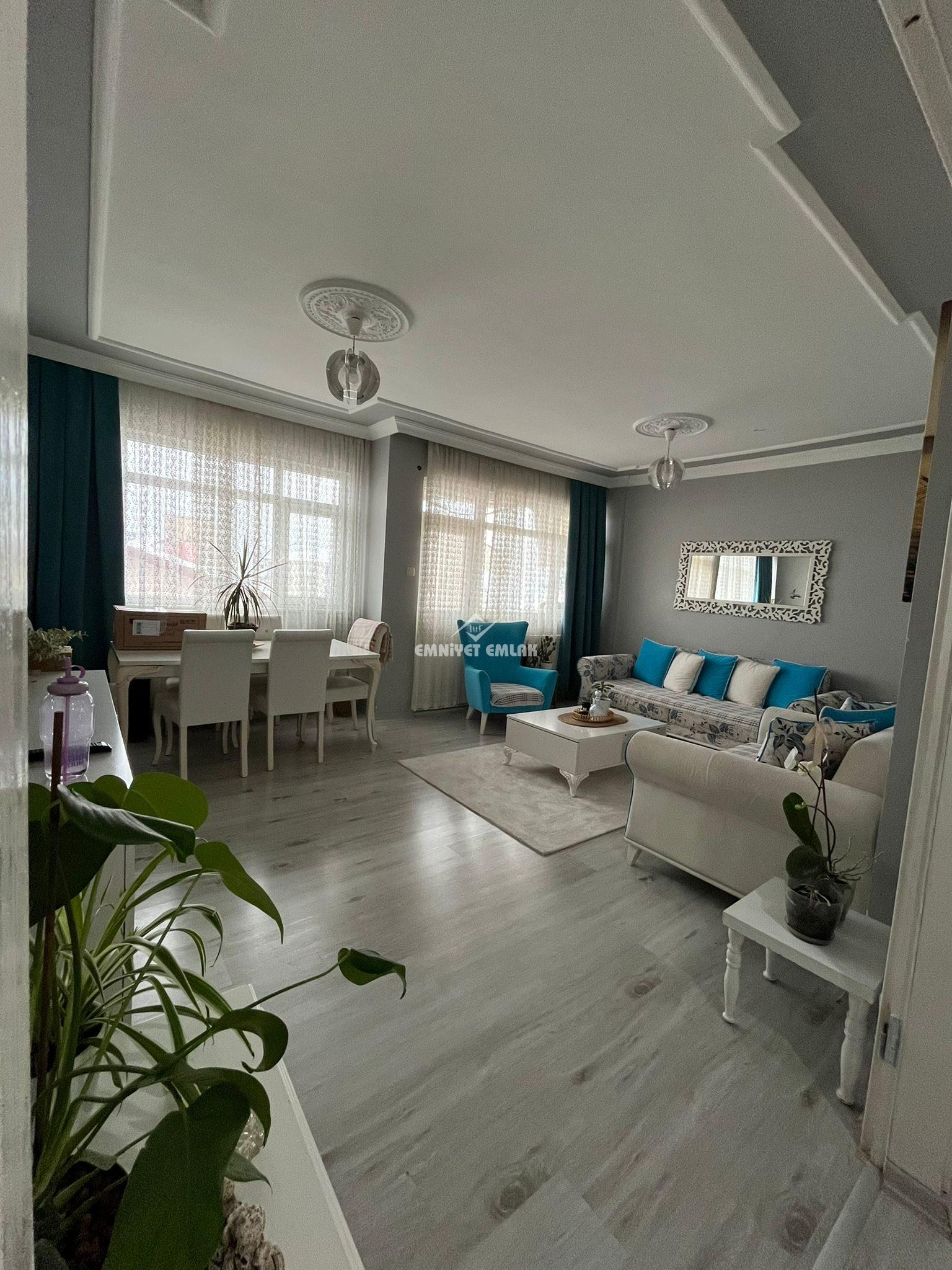 Carrefour Karşısı, Diş Hastanesi Yakını 3+1 Satılık Daire