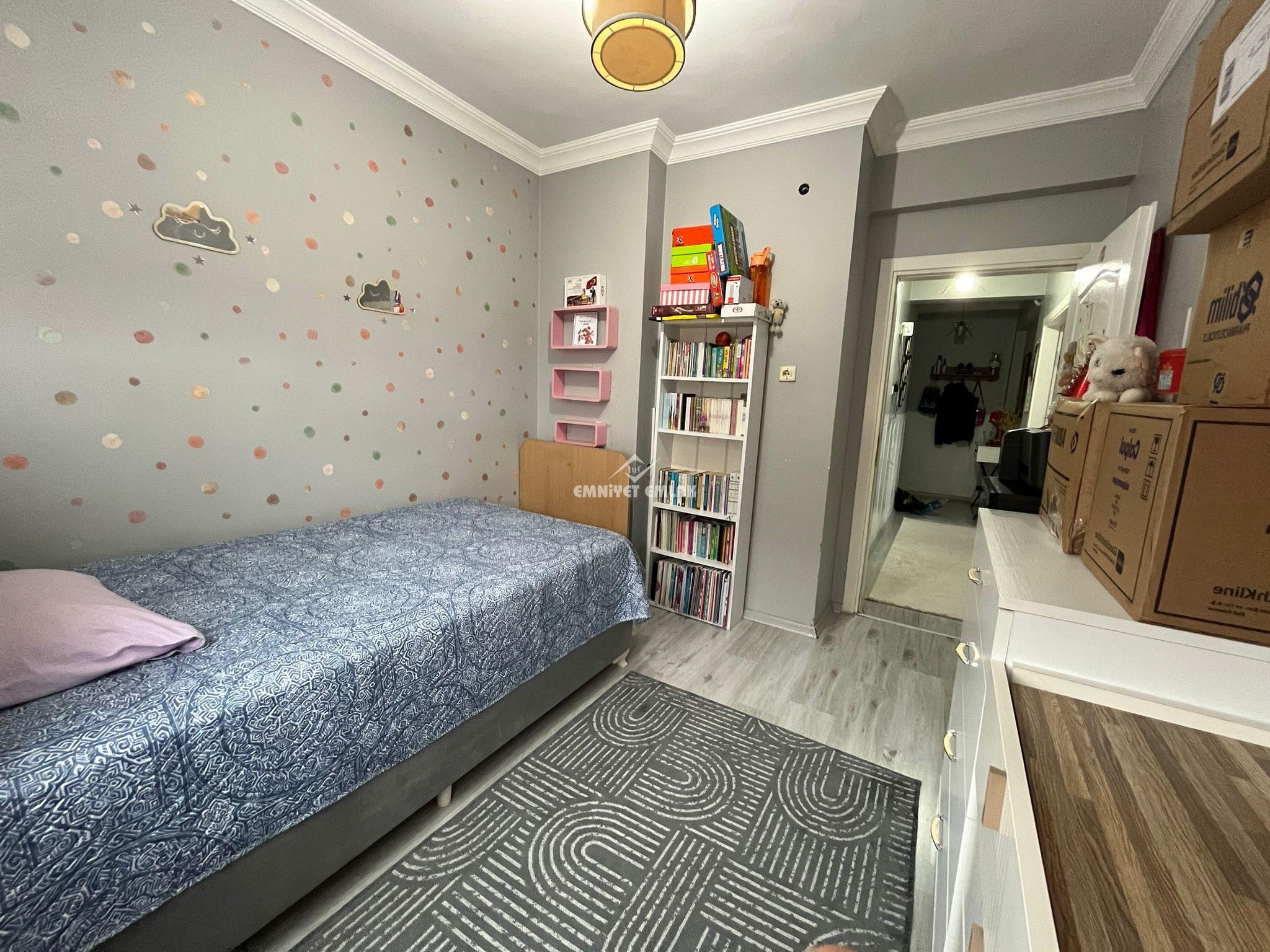 Carrefour Karşısı, Diş Hastanesi Yakını 3+1 Satılık Daire