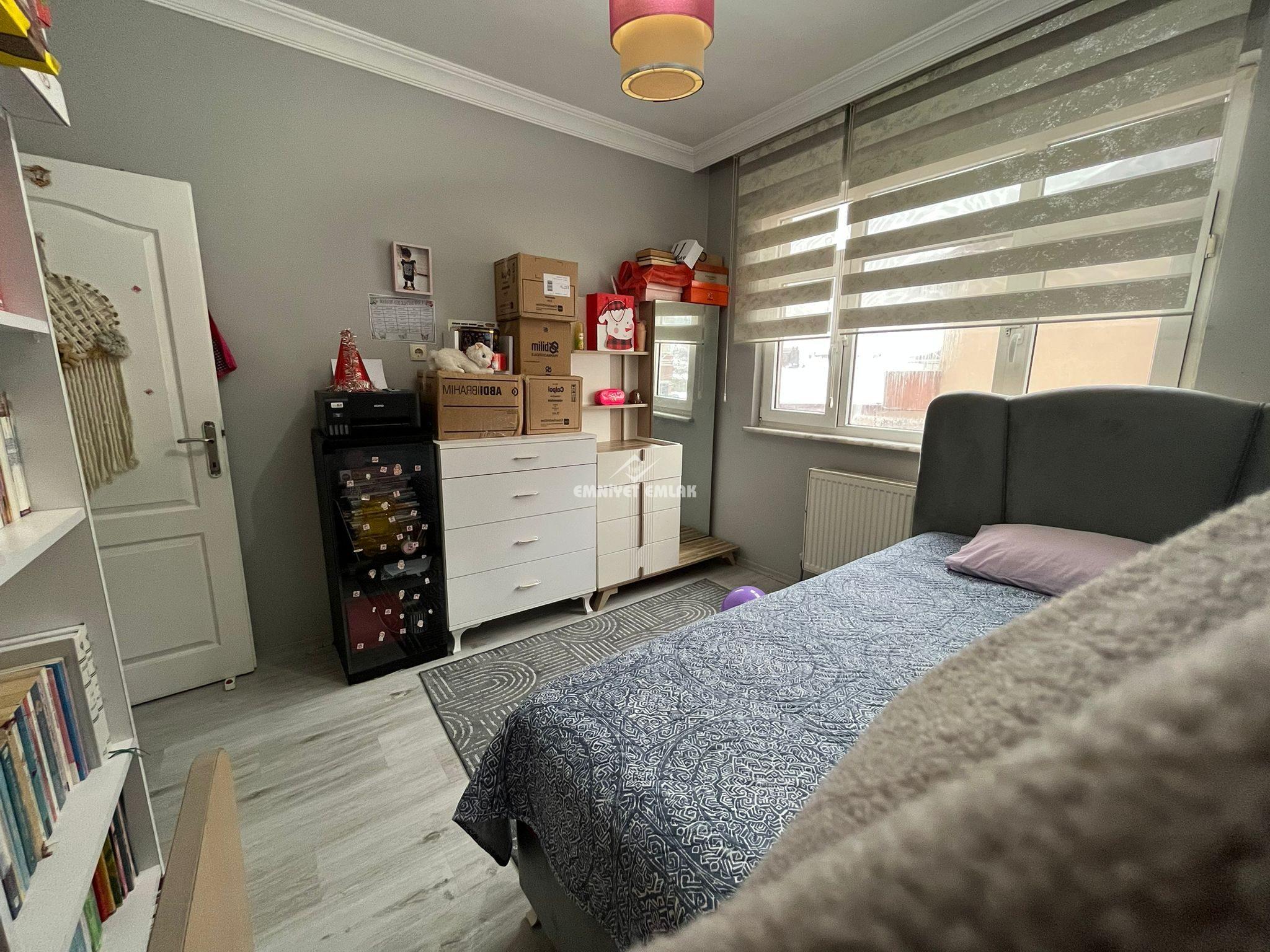 Carrefour Karşısı, Diş Hastanesi Yakını 3+1 Satılık Daire