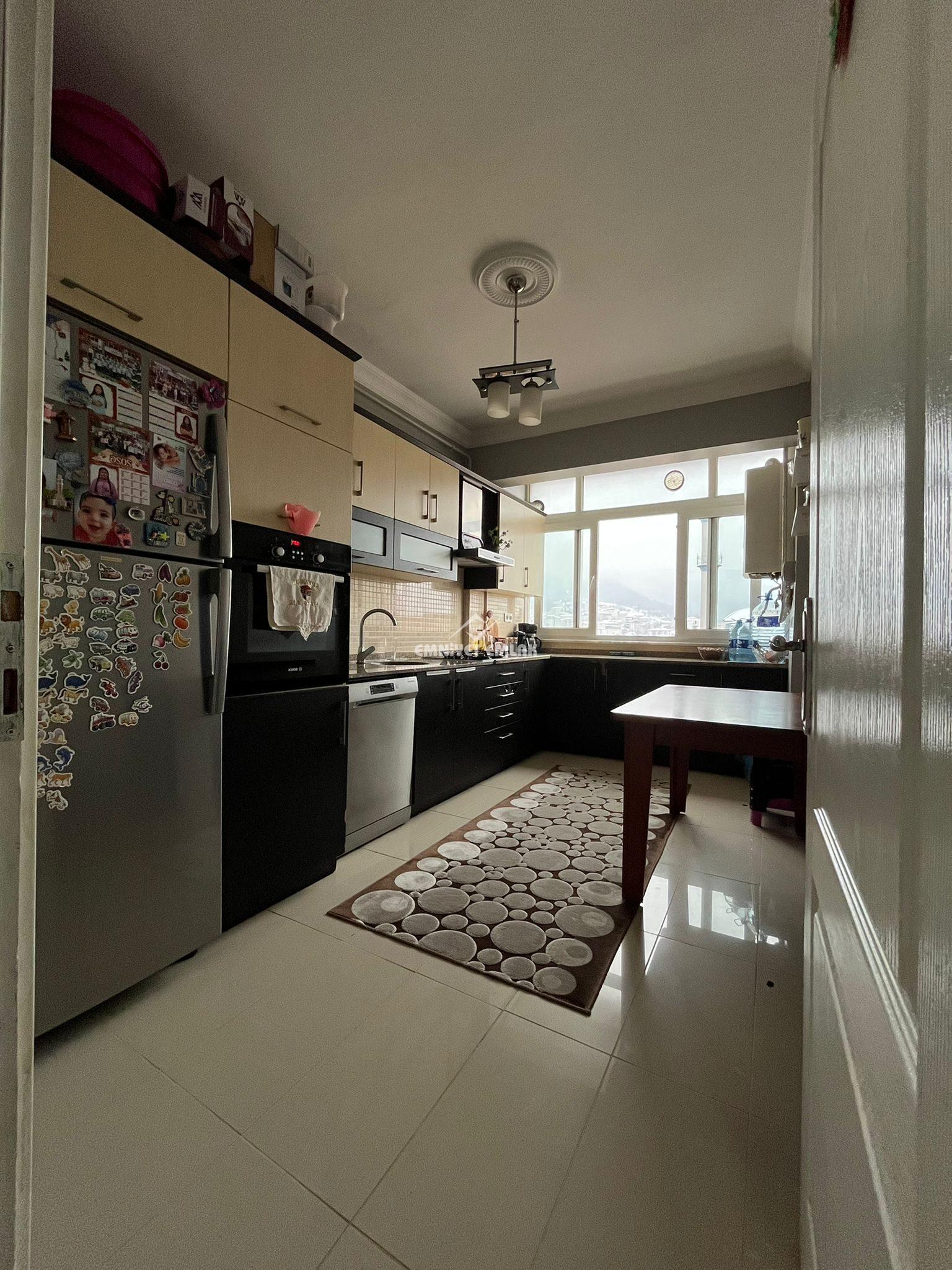 Carrefour Karşısı, Diş Hastanesi Yakını 3+1 Satılık Daire