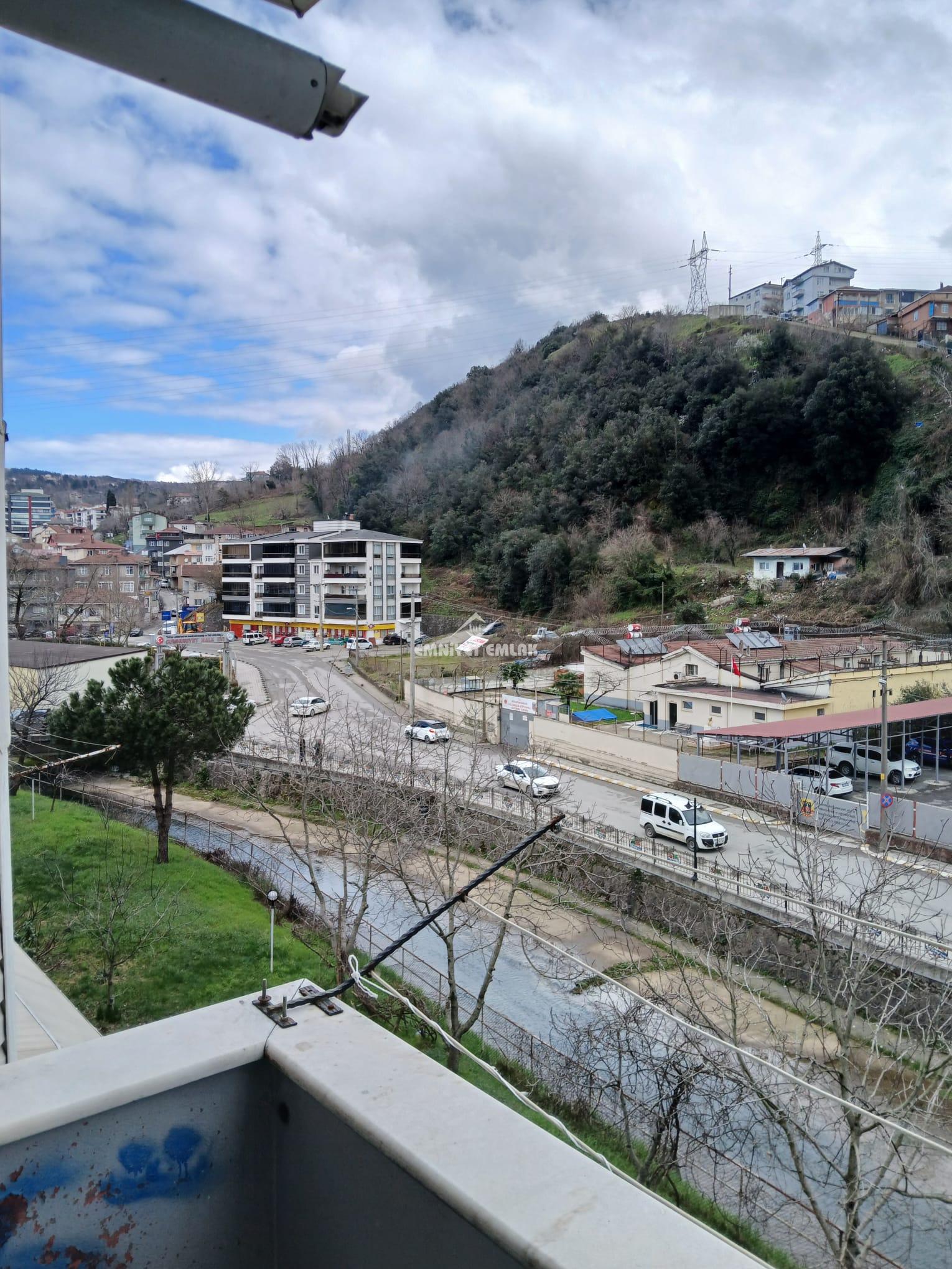 BEYÇAYIR SİTESİ ARA KAT 3+1 KİRALIK DAİRE