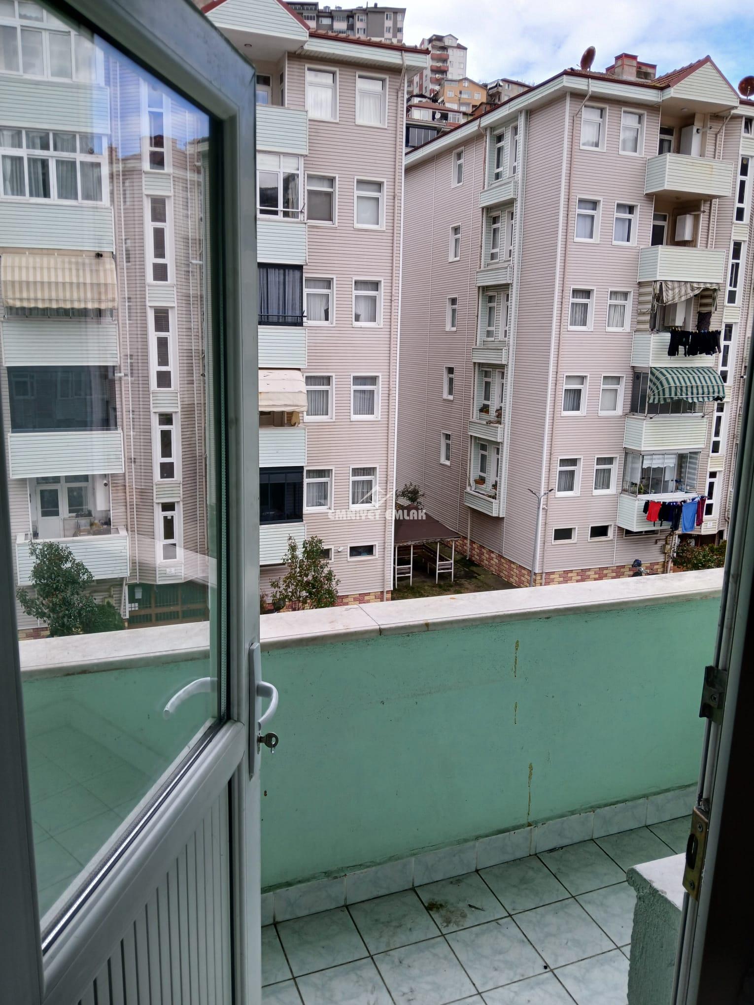 BEYÇAYIR SİTESİ ARA KAT 3+1 KİRALIK DAİRE