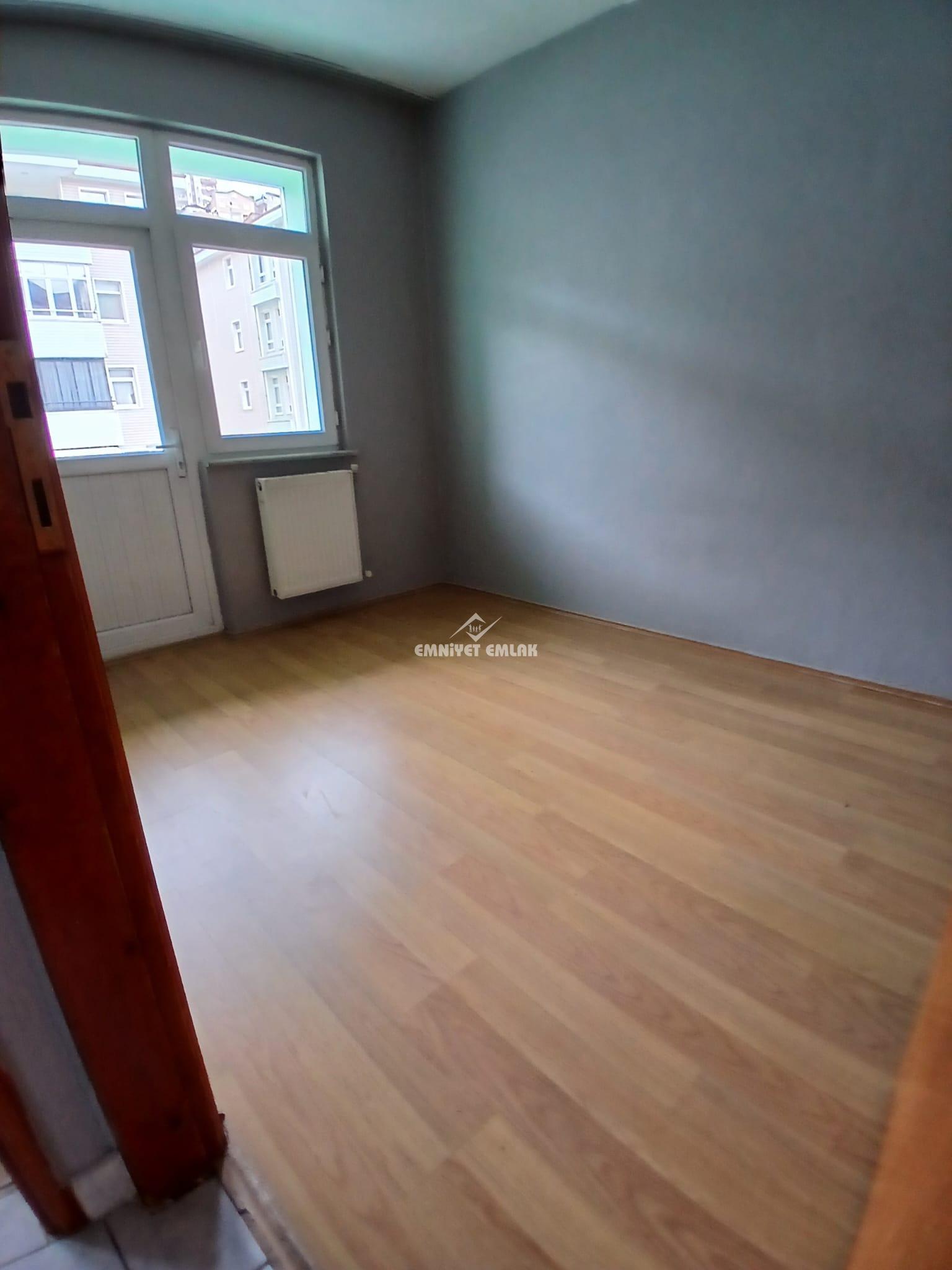 BEYÇAYIR SİTESİ ARA KAT 3+1 KİRALIK DAİRE