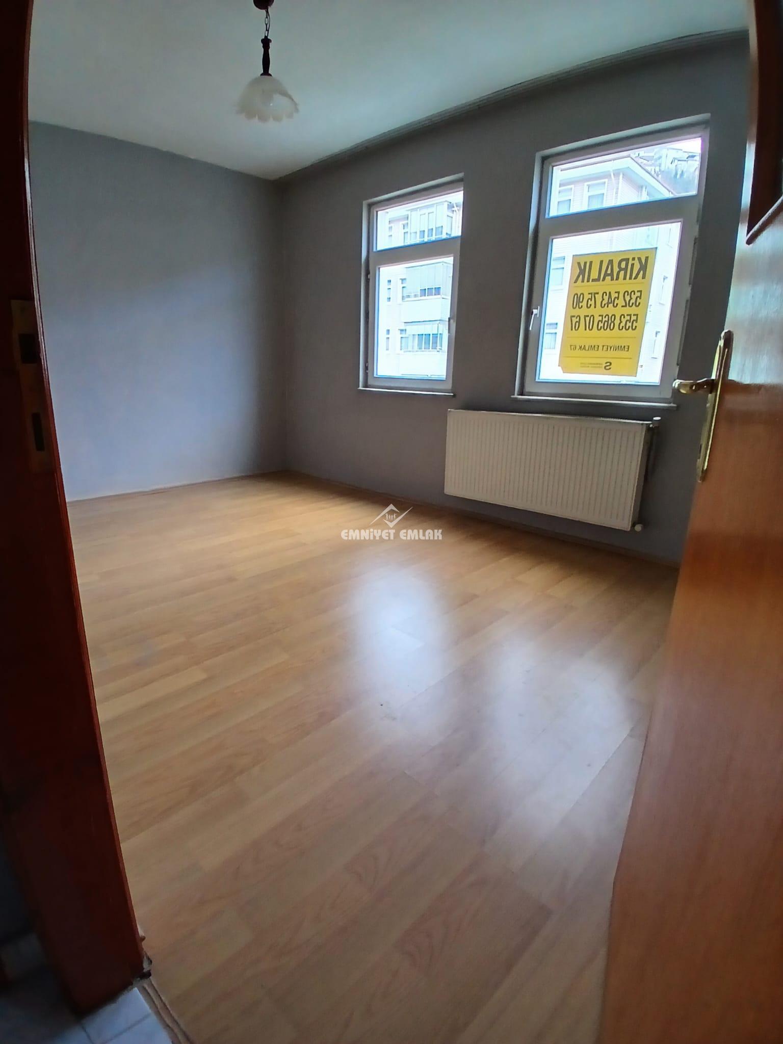 BEYÇAYIR SİTESİ ARA KAT 3+1 KİRALIK DAİRE