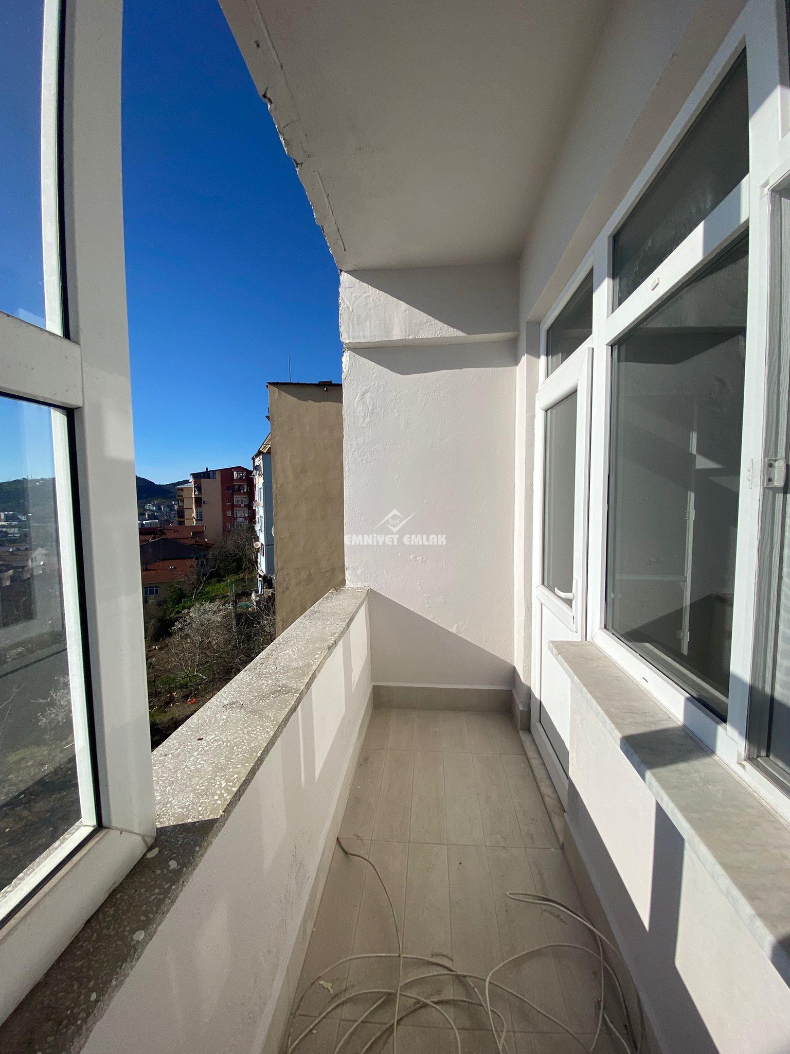 KDZ. Ereğli Kirmanlı Mahallesi’nde Deniz Manzaralı 3+1 Kiralık Daire