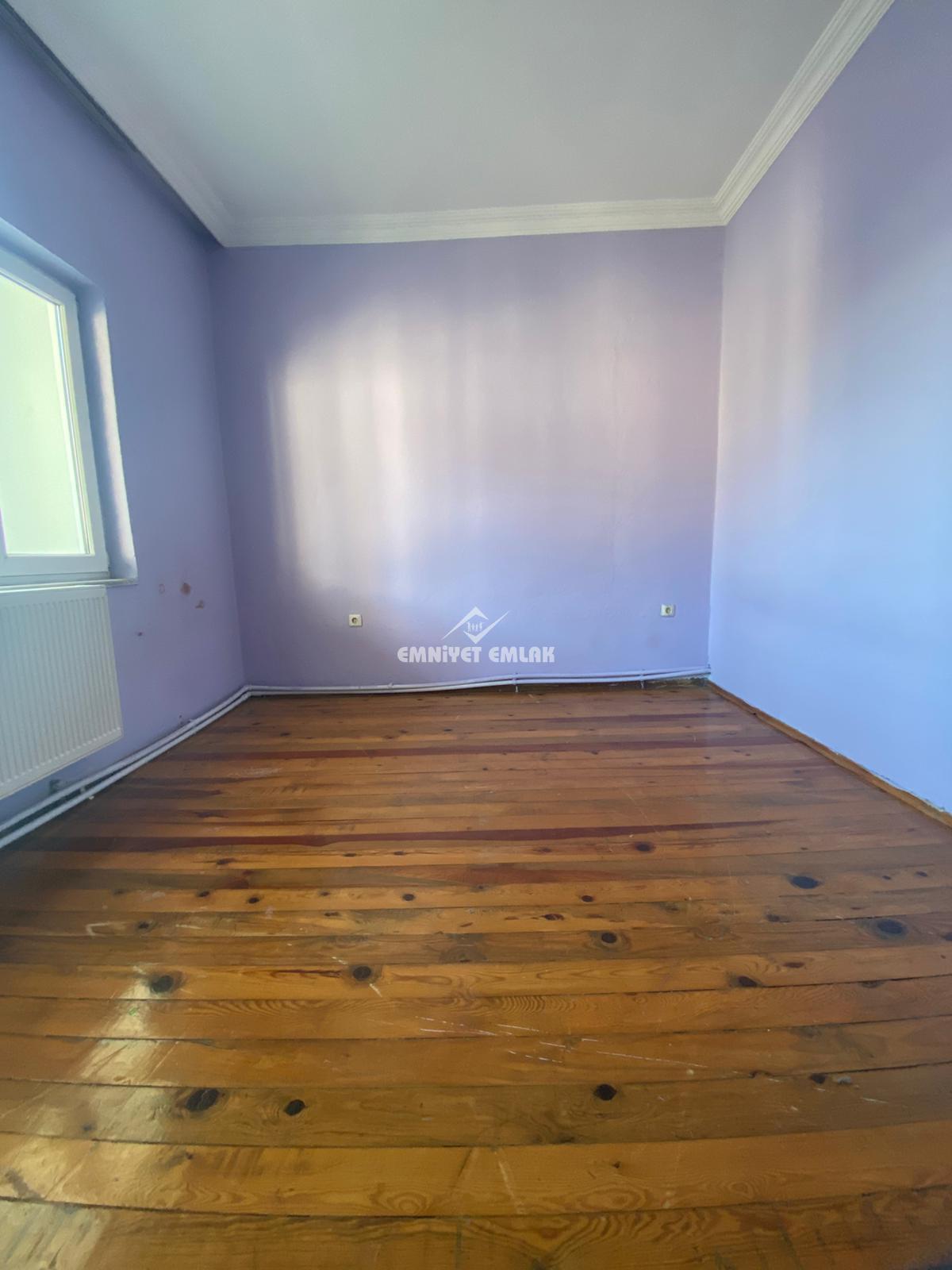 KDZ. Ereğli Akarca Mahallesi Dış Çeşme Mevkiinde Merkezi Konumda 3+1 Kiralık Daire