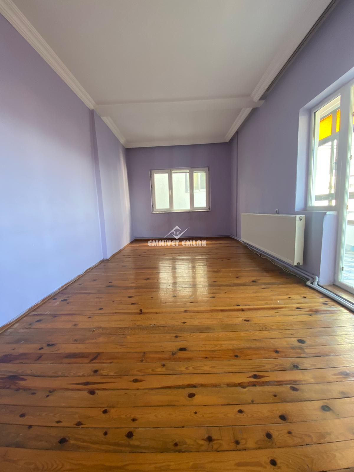 KDZ. Ereğli Akarca Mahallesi Dış Çeşme Mevkiinde Merkezi Konumda 3+1 Kiralık Daire