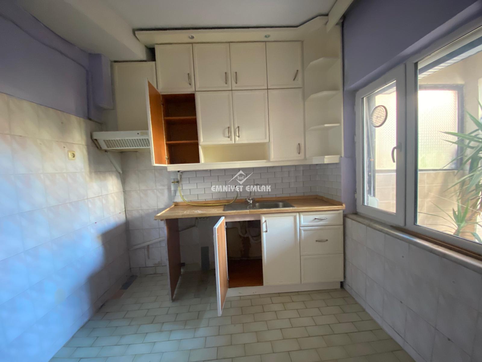 KDZ. Ereğli Akarca Mahallesi Dış Çeşme Mevkiinde Merkezi Konumda 3+1 Kiralık Daire