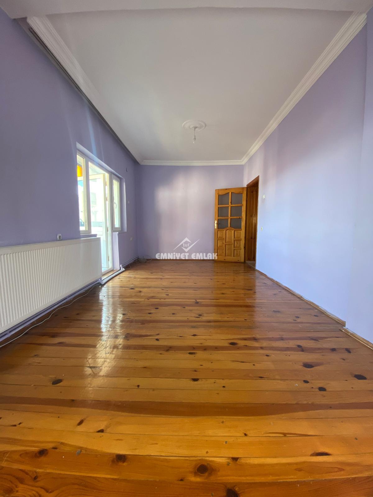 KDZ. Ereğli Akarca Mahallesi Dış Çeşme Mevkiinde Merkezi Konumda 3+1 Kiralık Daire