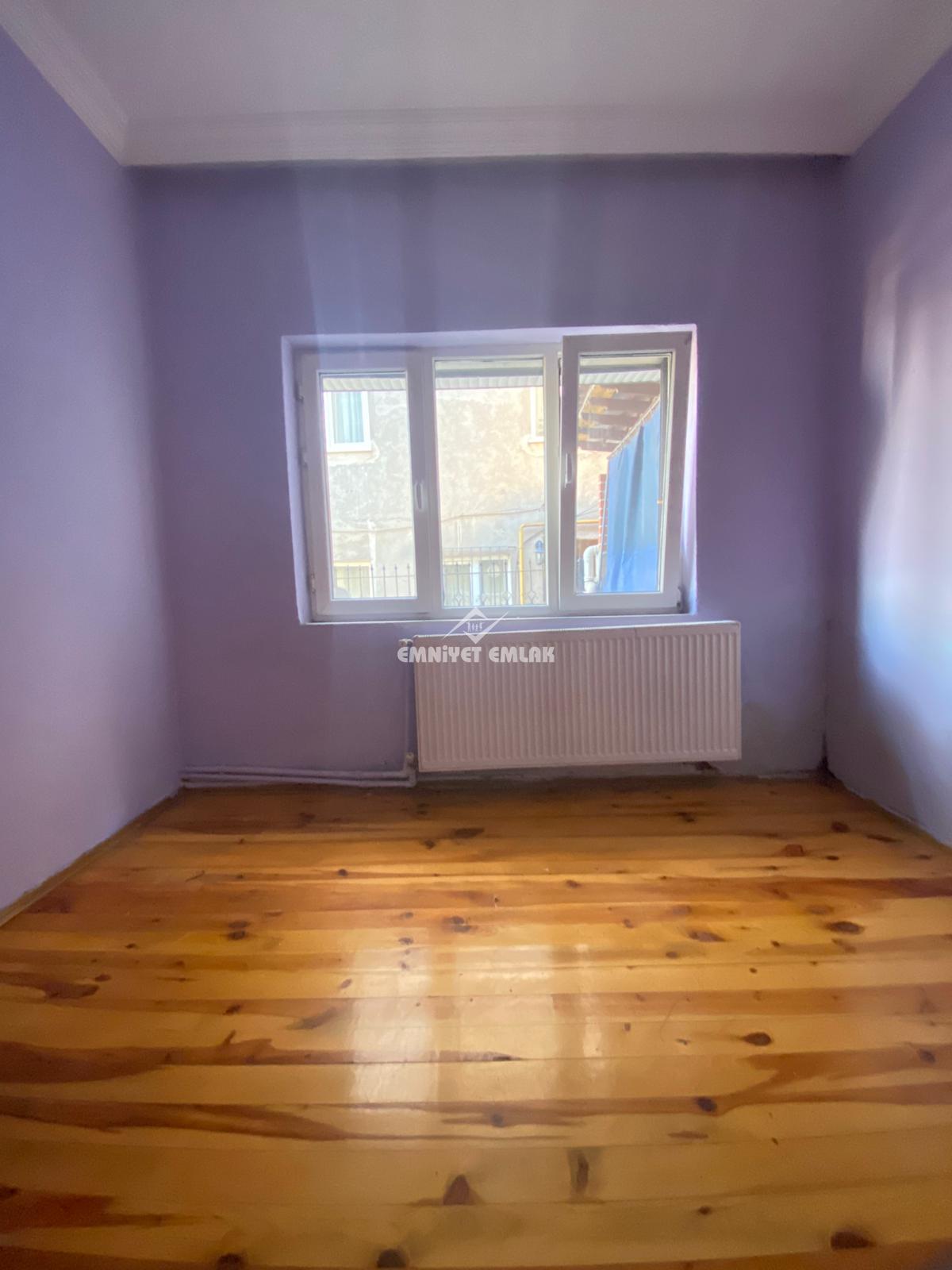 KDZ. Ereğli Akarca Mahallesi Dış Çeşme Mevkiinde Merkezi Konumda 3+1 Kiralık Daire