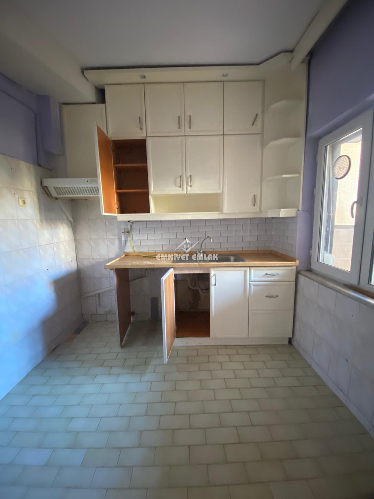 KDZ. Ereğli Akarca Mahallesi Dış Çeşme Mevkiinde Merkezi Konumda 3+1 Kiralık Daire