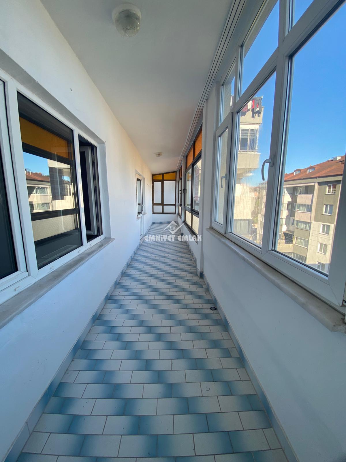 KDZ. Ereğli Akarca Mahallesi Dış Çeşme Mevkiinde Merkezi Konumda 3+1 Kiralık Daire