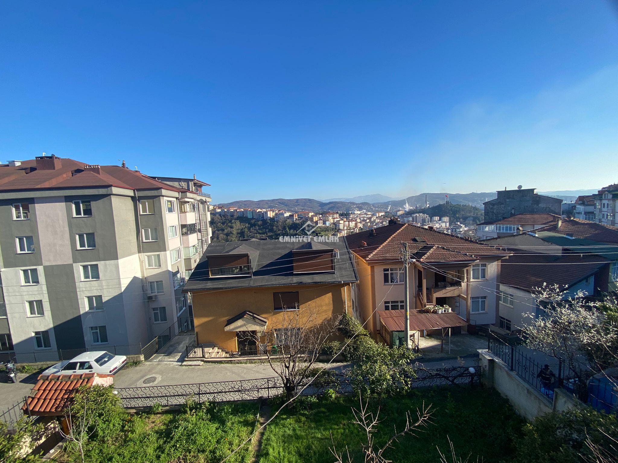 KDZ. Ereğli Akarca Mahallesi Dış Çeşme Mevkiinde Merkezi Konumda 3+1 Kiralık Daire