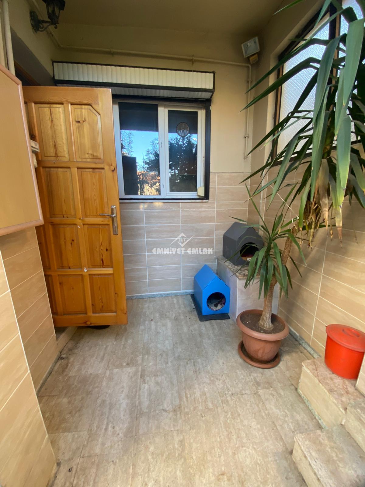 KDZ. Ereğli Akarca Mahallesi Dış Çeşme Mevkiinde Merkezi Konumda 3+1 Kiralık Daire