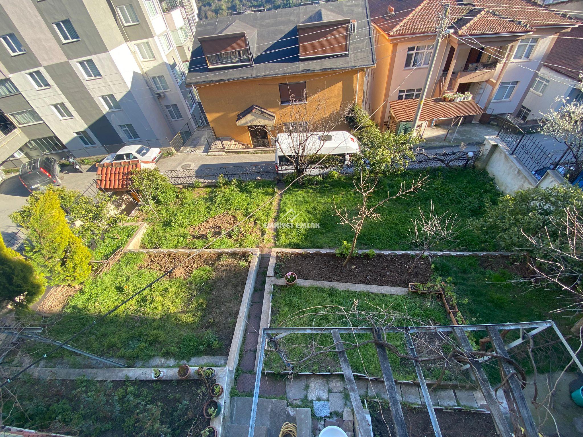 KDZ. Ereğli Akarca Mahallesi Dış Çeşme Mevkiinde Merkezi Konumda 3+1 Kiralık Daire