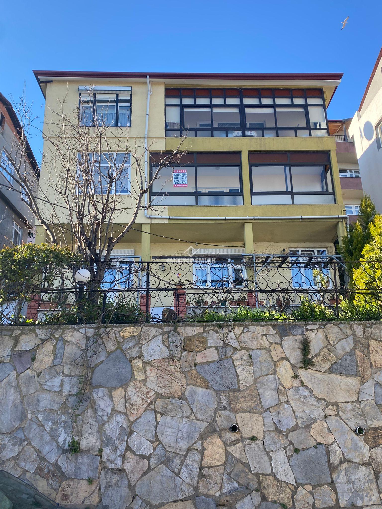 KDZ. Ereğli Akarca Mahallesi Dış Çeşme Mevkiinde Merkezi Konumda 3+1 Kiralık Daire