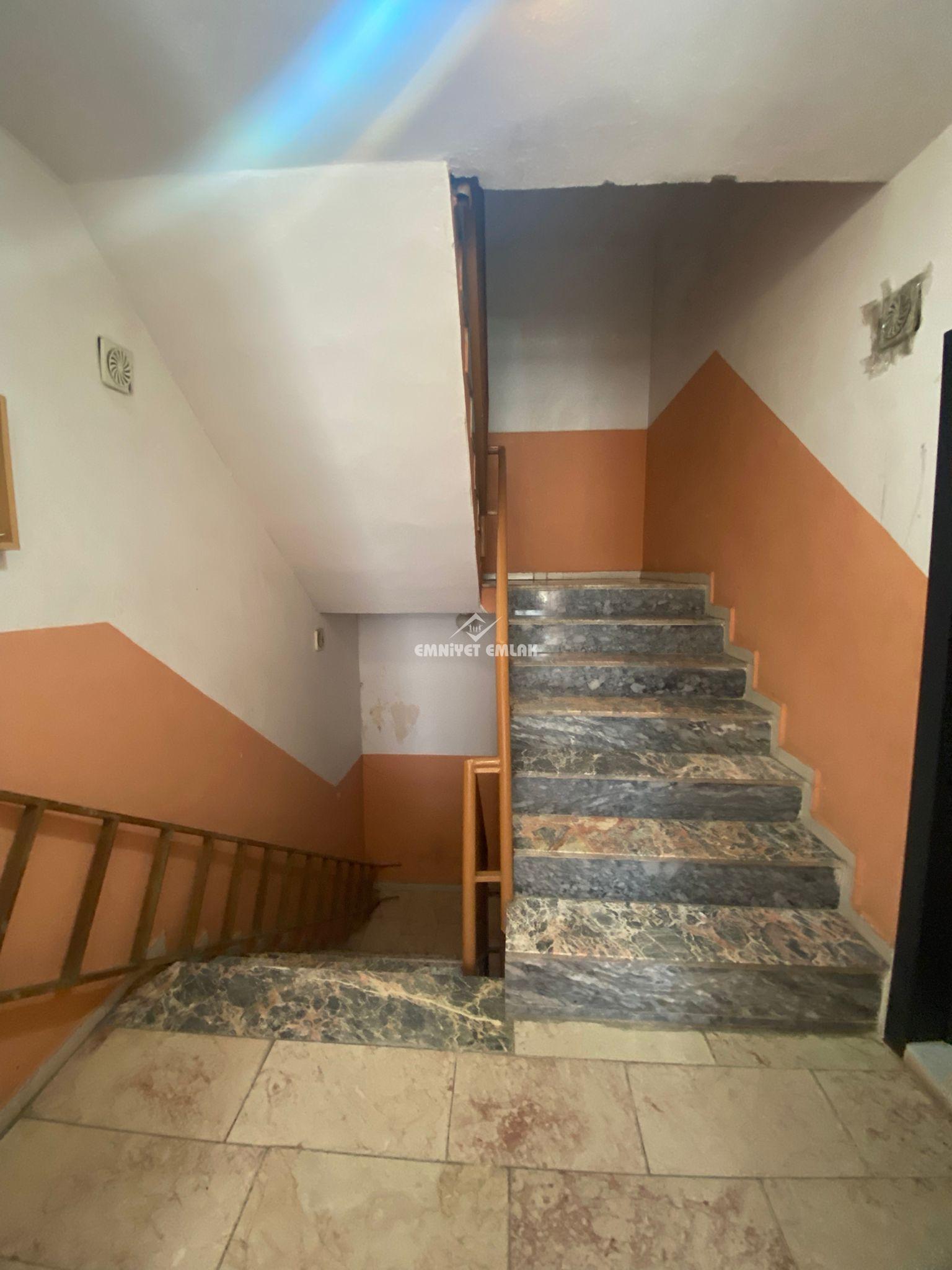 Müftü Mahallesi’nde Merkezi Konumda Kiralık 2+1 Daire